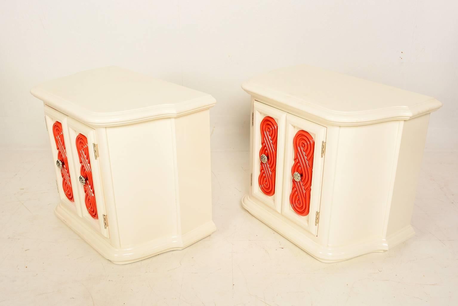 Pair of Hollywood Regency Nightstands In Excellent Condition In Chula Vista, CA