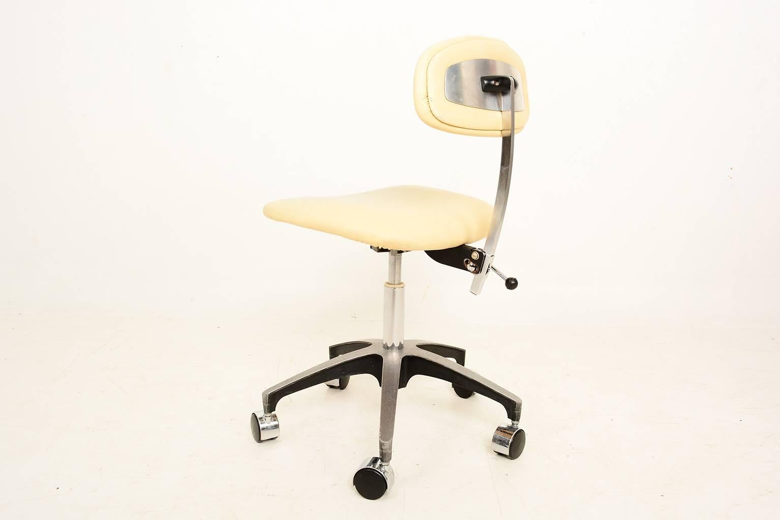 Mid-Century Modern Industrial Office Desk Chair 1