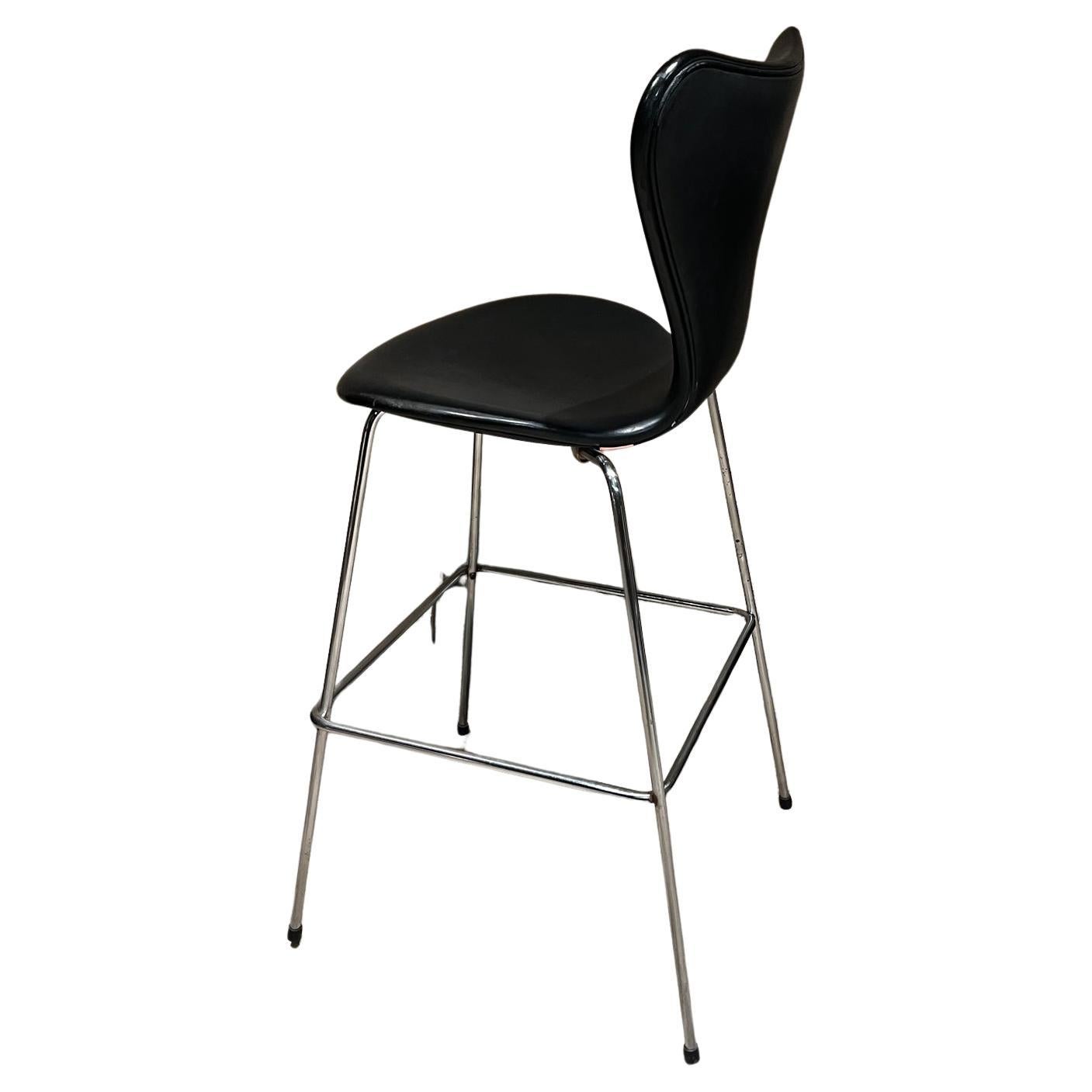 Arne Jacobsen Fritz Hansen Series 7 Bar Stool Chair Designer 1955