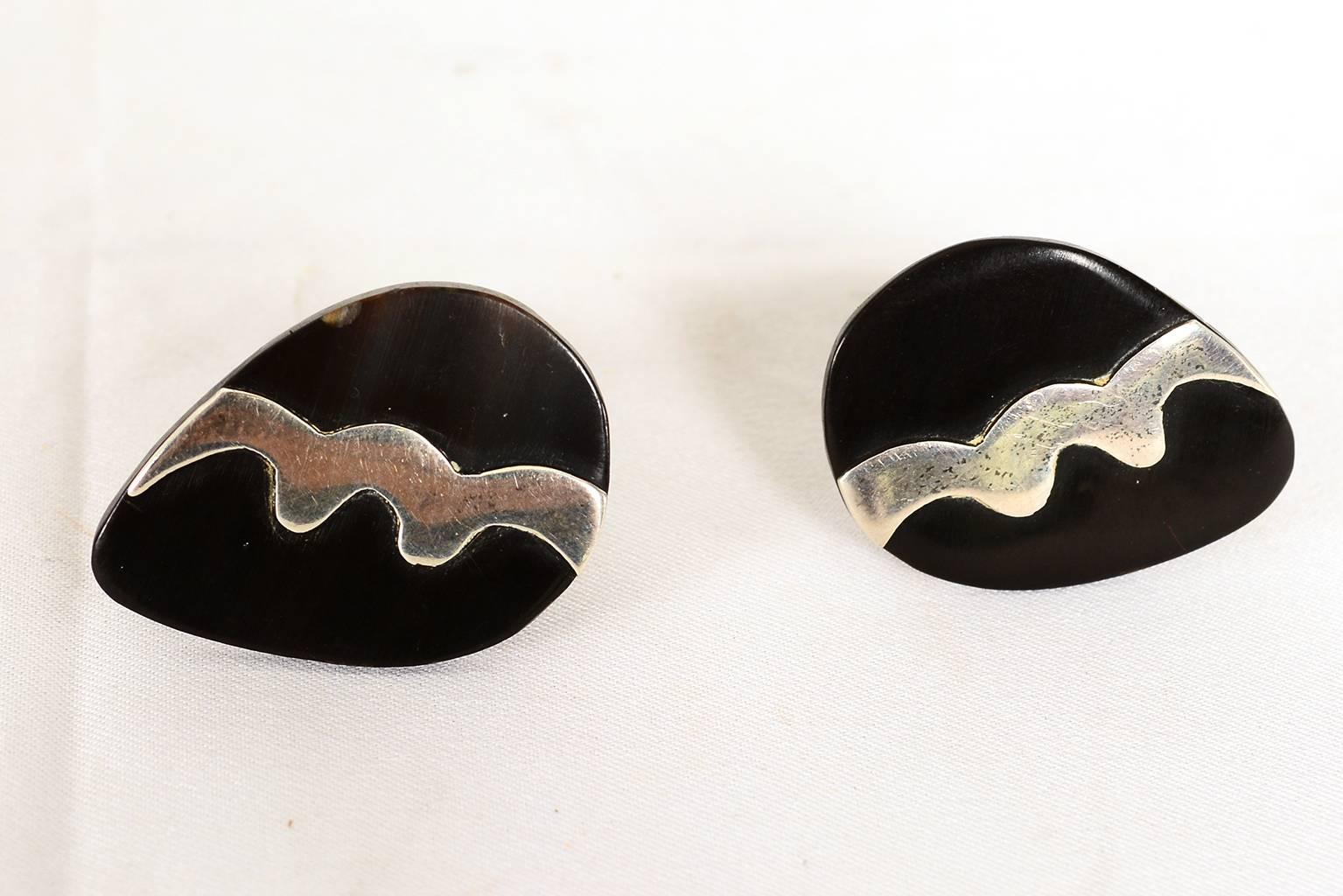 Mexican Modernist Cufflinks Silver and Onyx Taxco Sterling In Excellent Condition In Chula Vista, CA