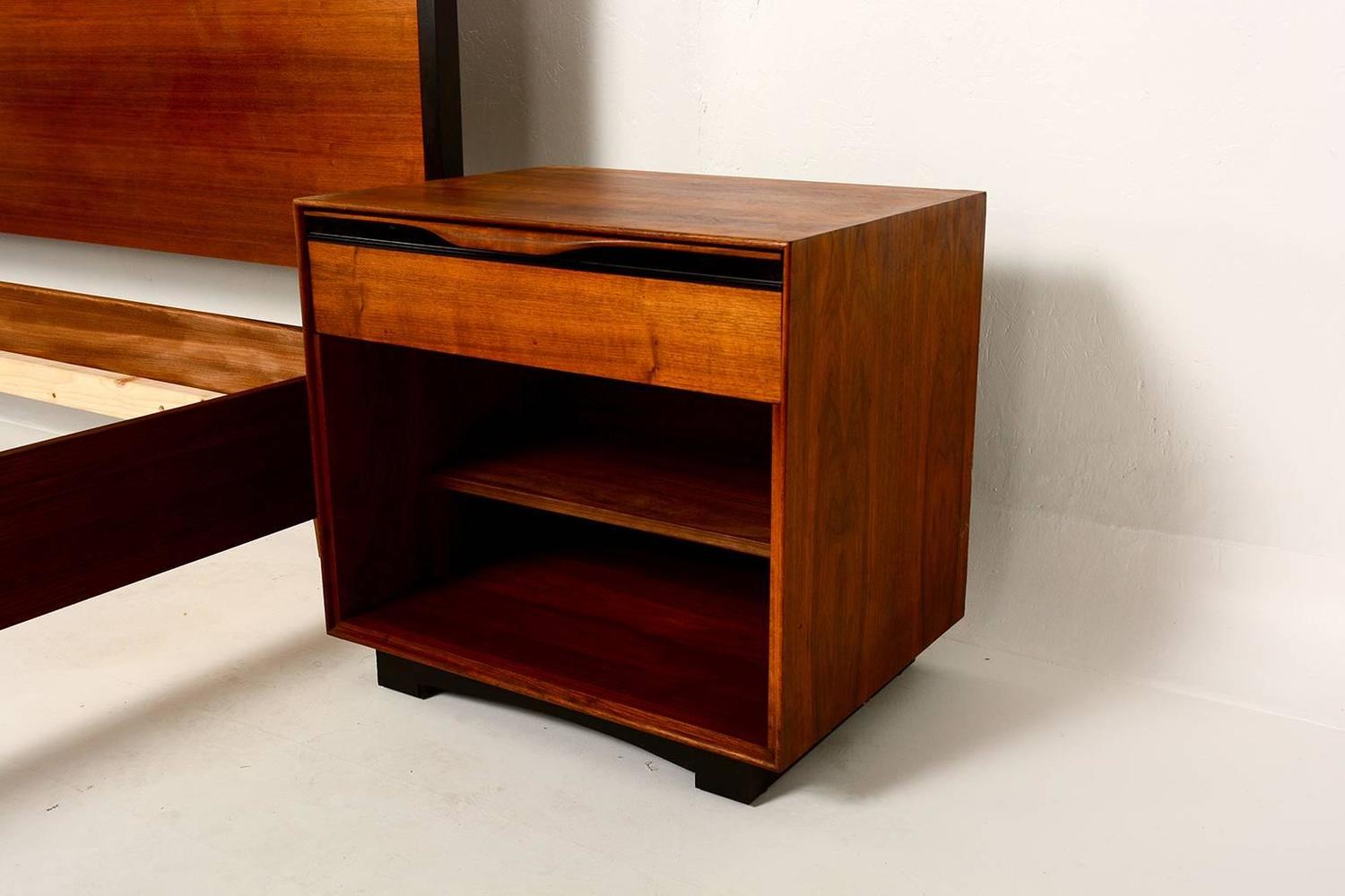 MidCentury Modern Walnut KingSize Platform Bed at 1stdibs