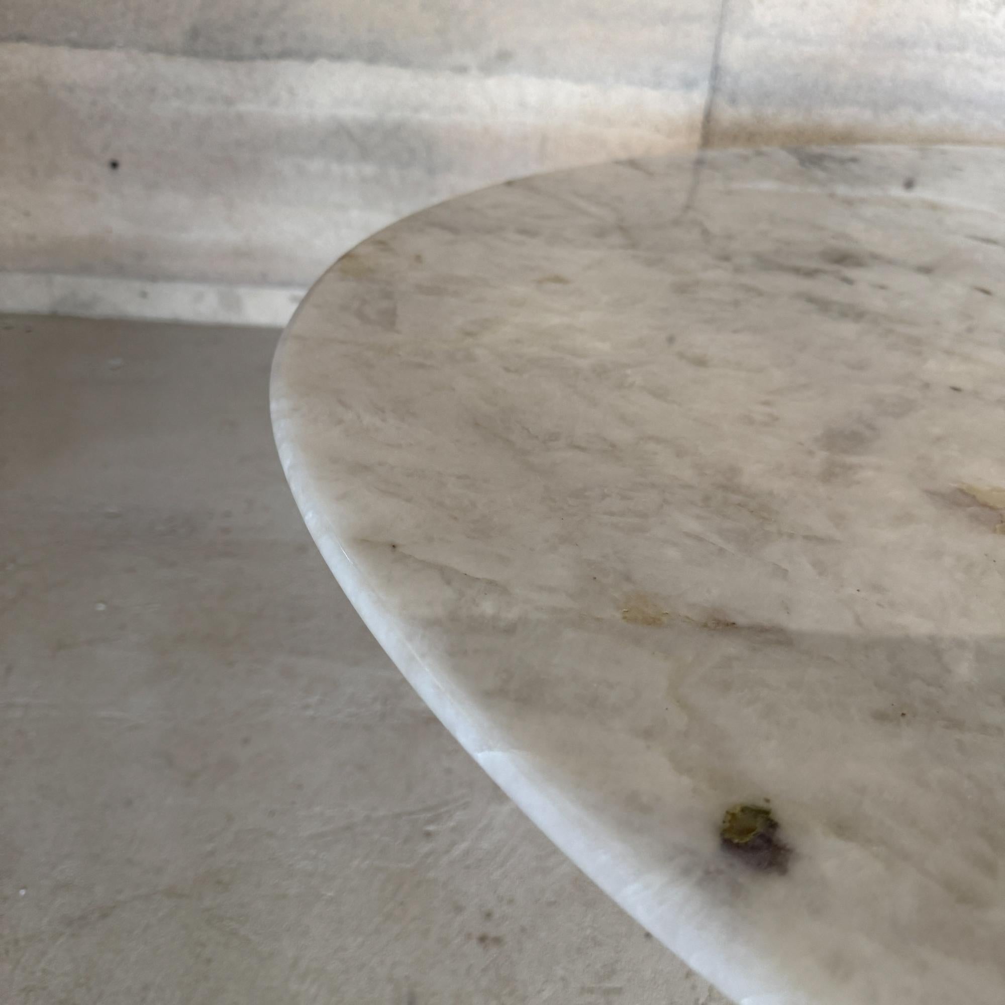 Mid-Century Modern Eero SaarinenKnoll Oval Tulip Pedestal Table Cristallo Quartz For Sale 1