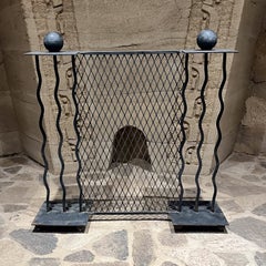 Pantalla de chimenea de hierro forjado a mano Memphis Milano de los años 80
