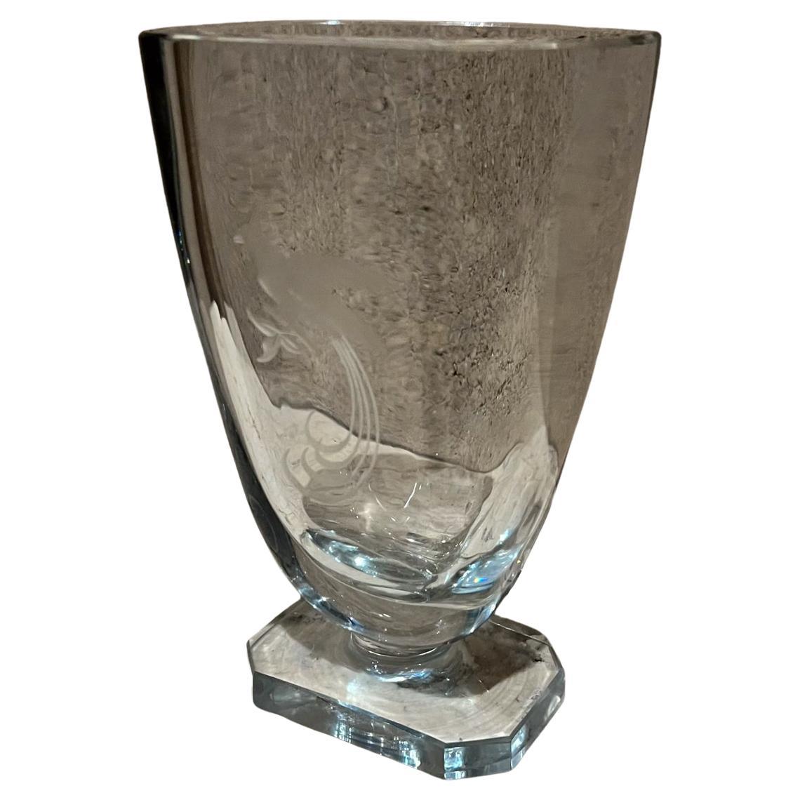 Jarrón de cristal grueso Strömberg de los años 60 con diseño de pájaro en venta