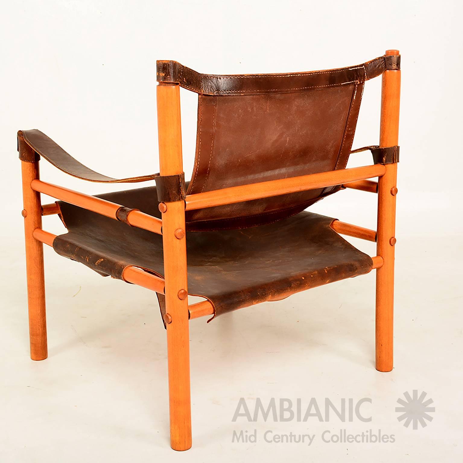 Mid Century Modern Pair of Safari Chairs Leather and Wood at 1stDibs