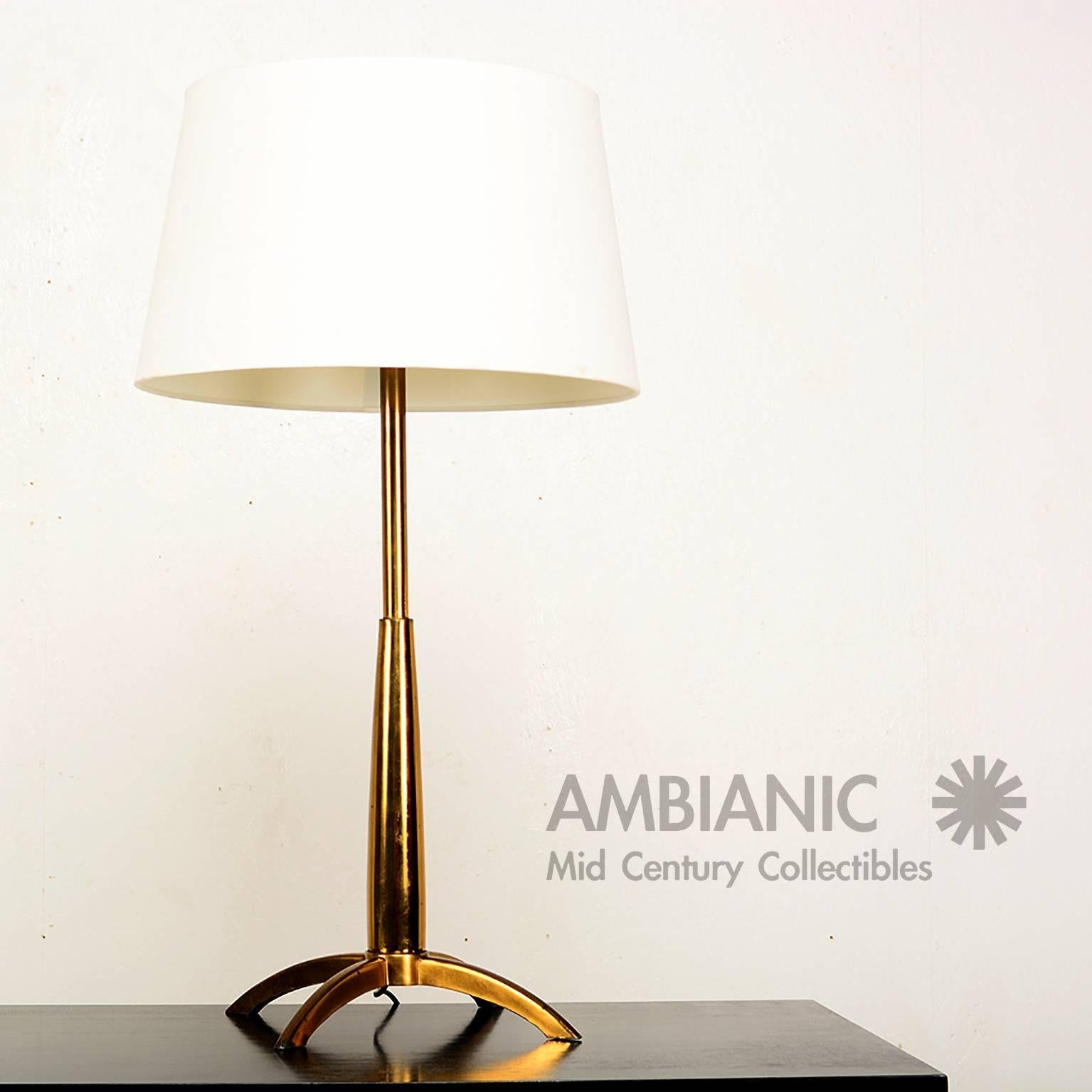 Mid Century Modernist Brass Table Lamp by Stiffel 1