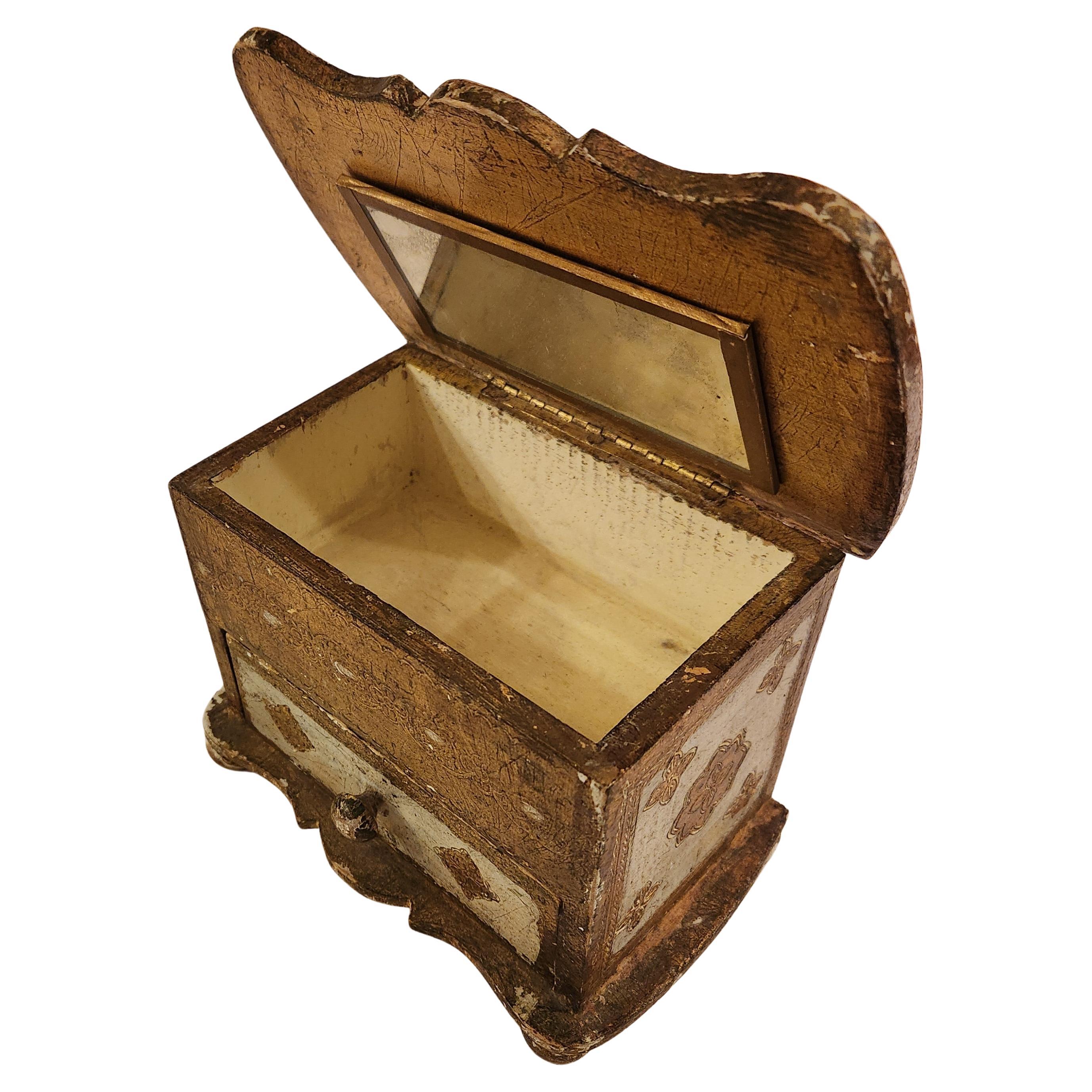 Joyero de madera dorada veneciana de los años 50 Italia en venta