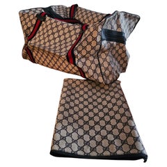 1980er Gucci GG Coated Canvas Navy Red Duffel Bag + Case