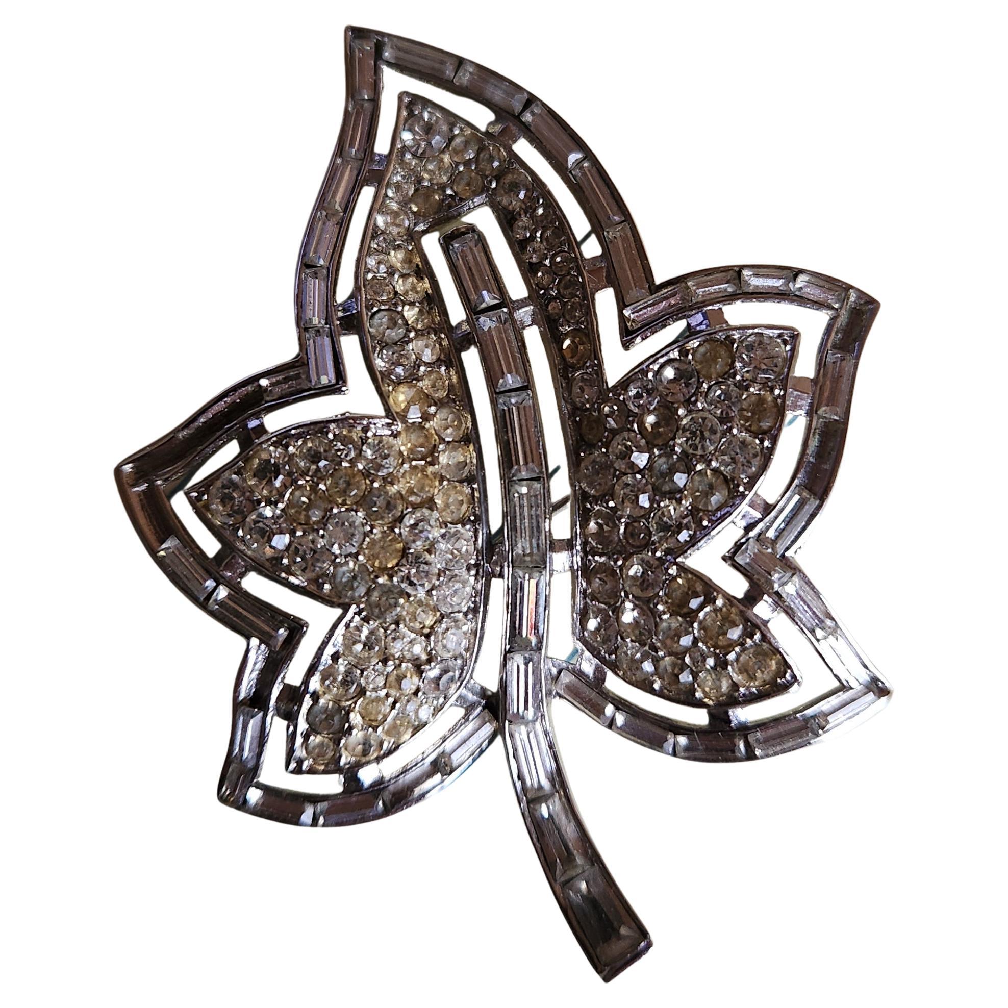 1951 Trifari Alfred Philippe Leaf Brooch Diamanté Pavé In Good Condition For Sale In Chula Vista, CA