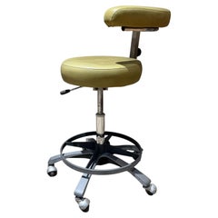 Vintage-Zahnarzthelferhocker aus der Mitte des Jahrhunderts – verstellbar und ergonomisch