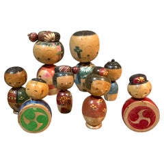 Conjunto de muñecas kokeshi japonesas vintage con cabeza oscilante, de mediados de siglo, de Japón