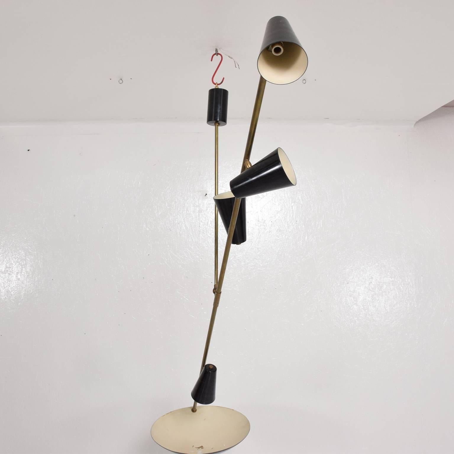Contemporary Mid-Century Modern Mobile Hanging Chandelier in the style of Stilnovo