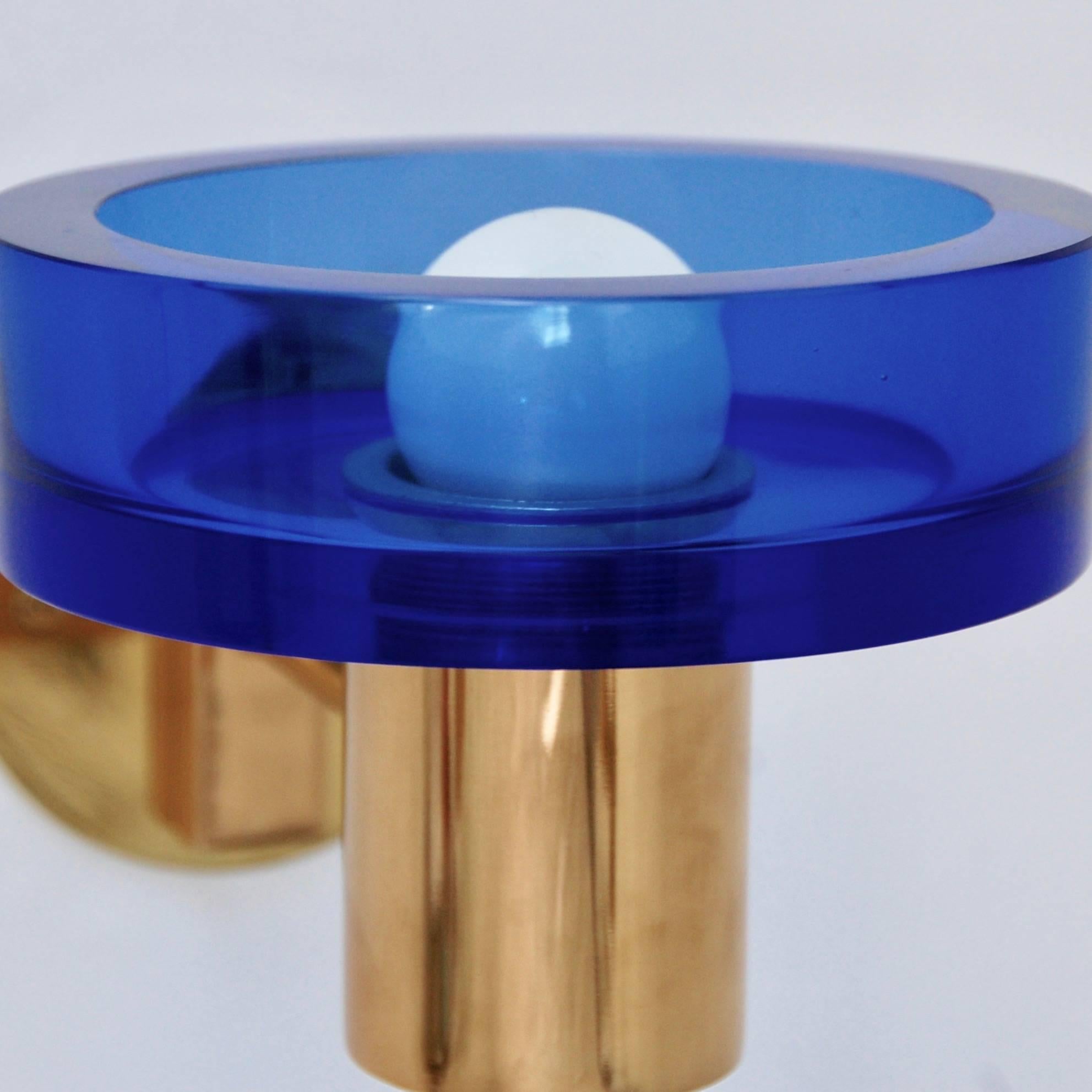 Sapphire Blue Seguso Sconce In Excellent Condition In Los Angeles, CA