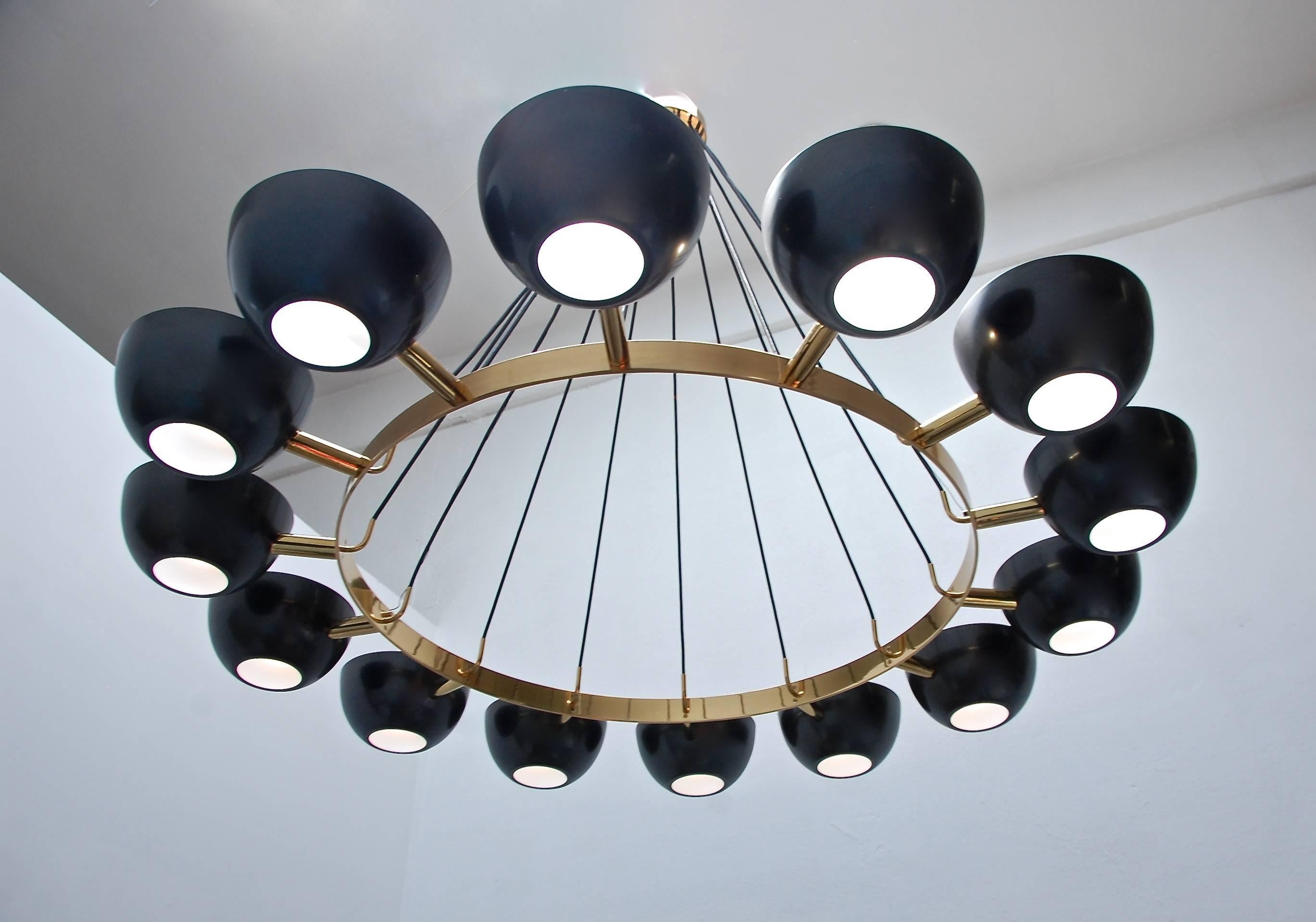 Mid-Century Modern Lustre LUcrown de Lumfardo Luminaires en vente