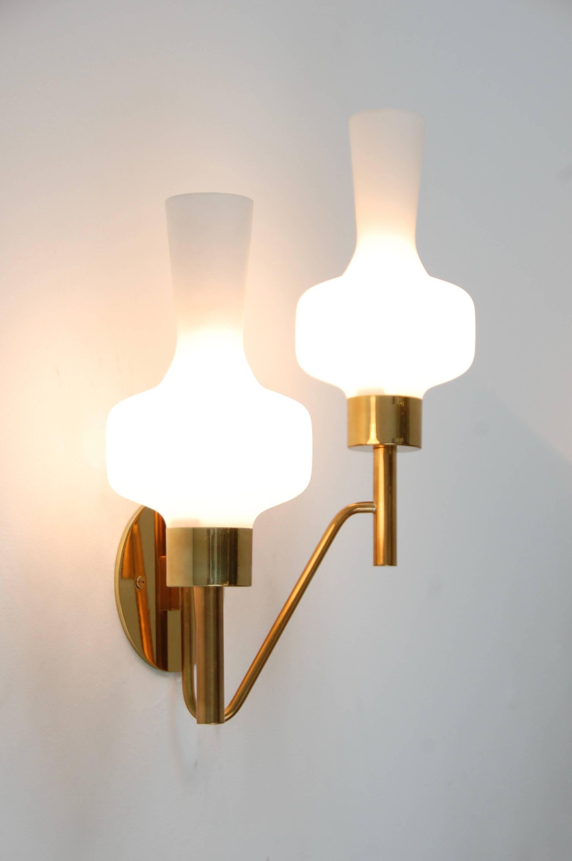 Classic Italian Double Shade Sconce In Excellent Condition In Los Angeles, CA