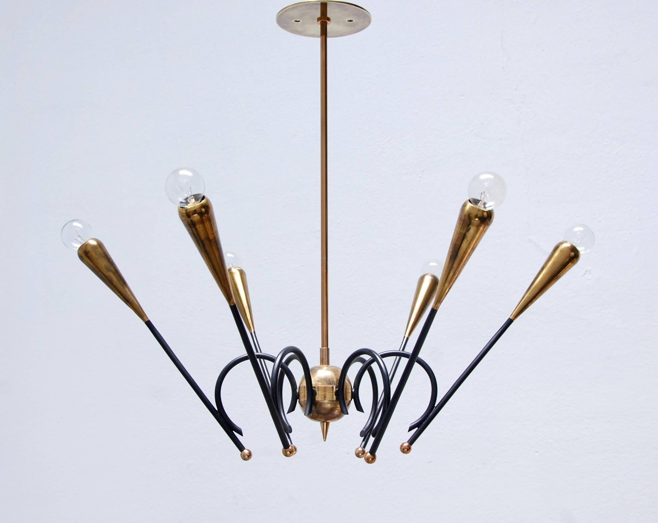 Precious six-arm petite botanical all brass chandelier from Mid-Century, Italy. Partially restored with naturally aged patina intact. Measurements included are with bulbs.
Measures: Diameter: 28”
Pendant height: 11.5”
OAD: 22.5”.
 