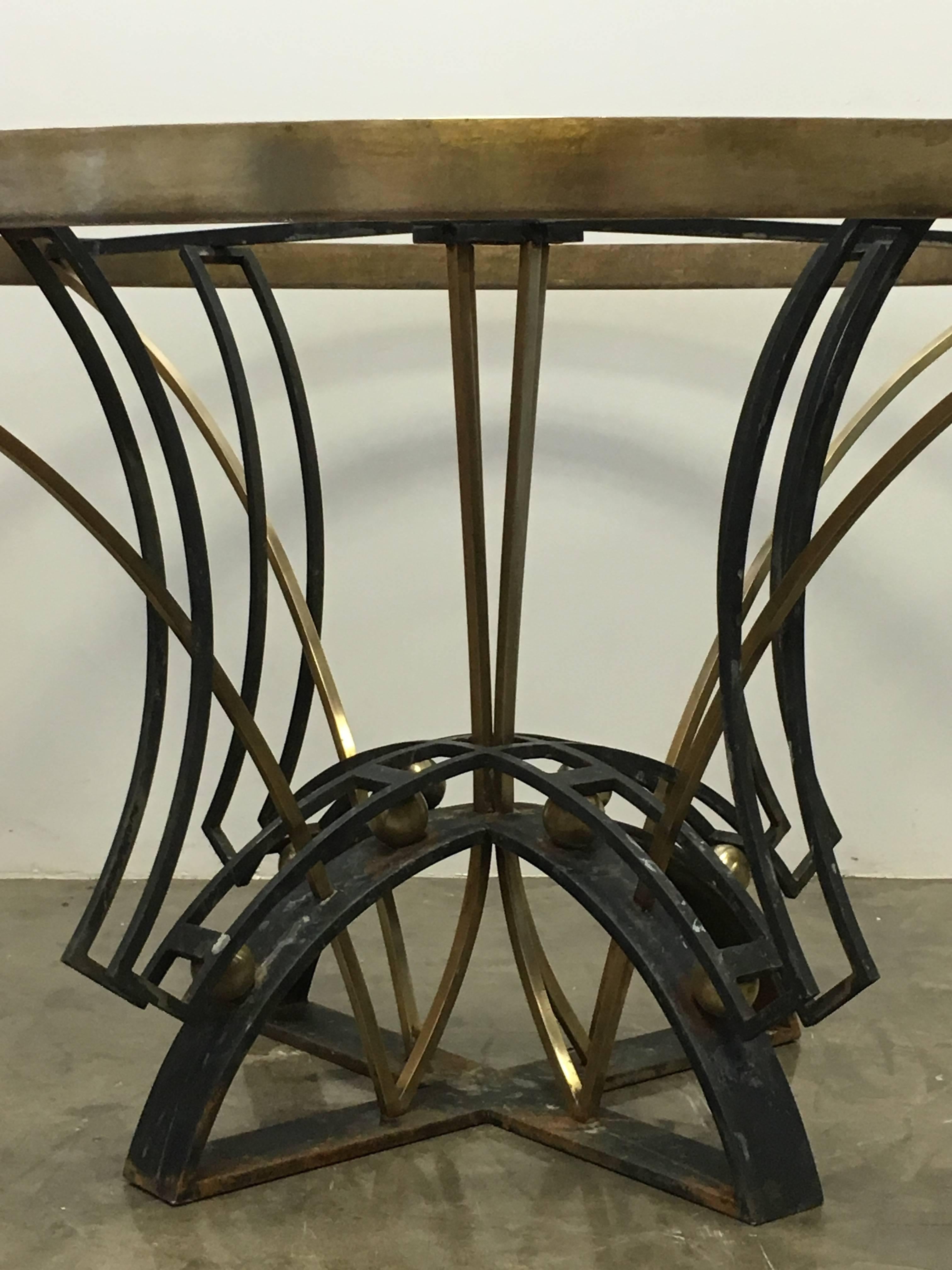 Superb Iron and Brass Round Dining Table by Arturo Pani, Mexico City circa 1950s In Good Condition For Sale In San Diego, CA