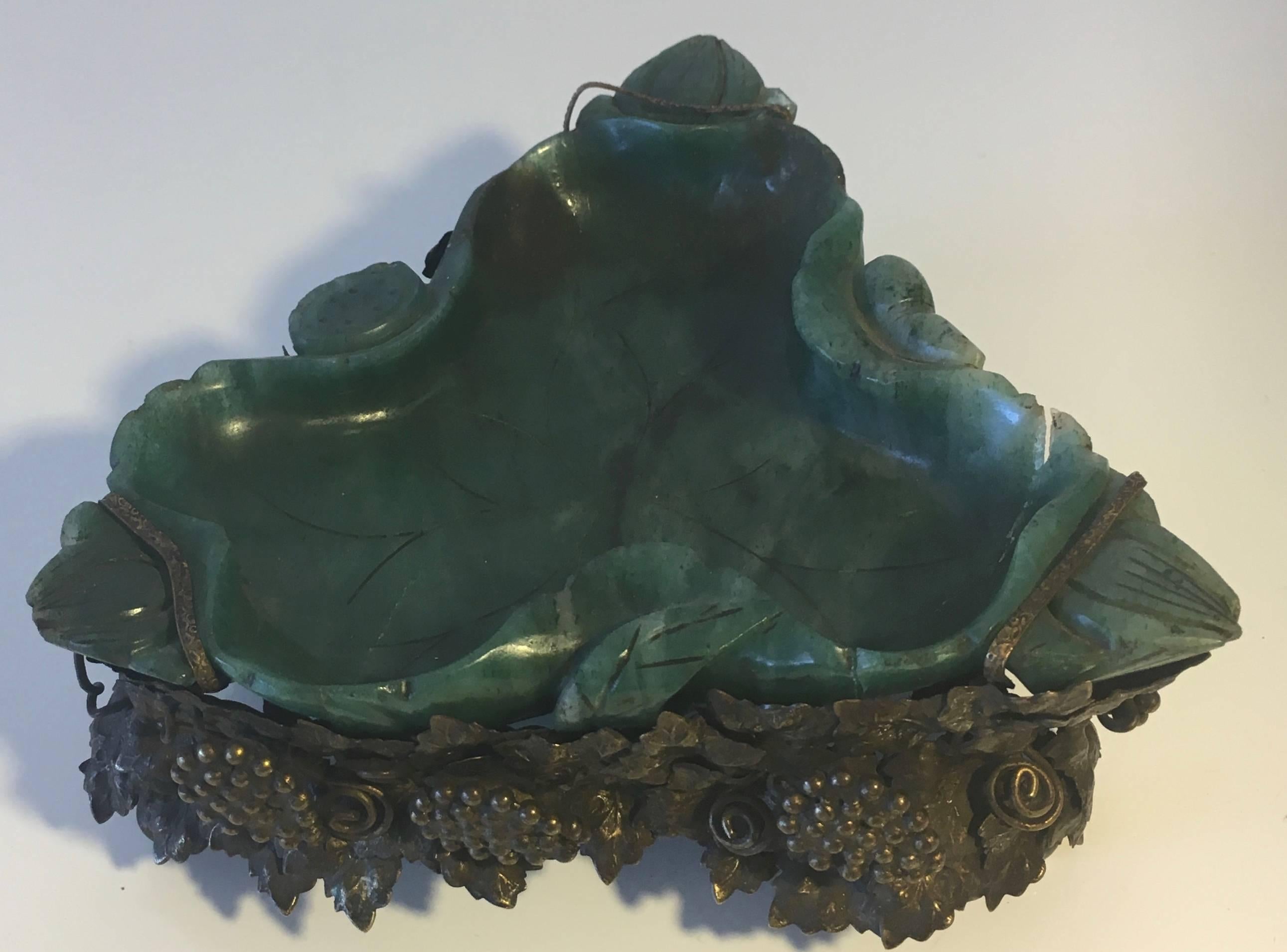 Early 20th Century Important Art Nouveau Solid Dark Green Jade and Bronze Ash Tray, circa 1905 For Sale