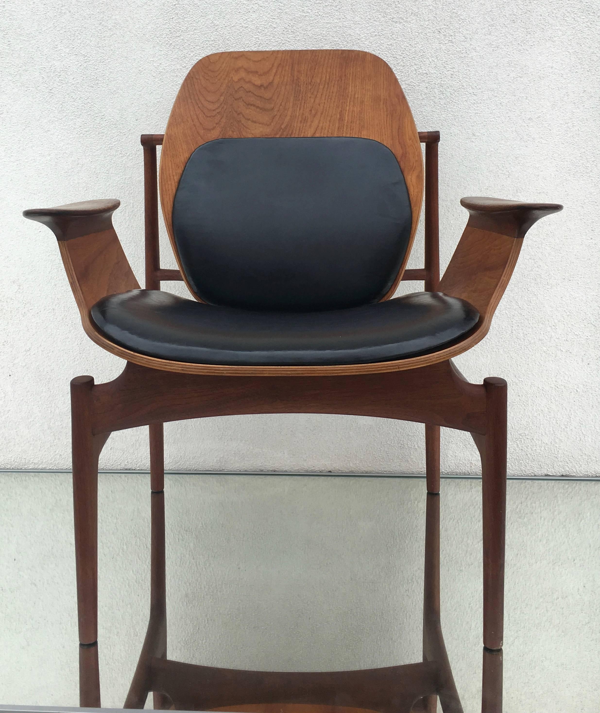 Stunning One off 1/1 Studio Chair by John McWilliams, California, circa 1960s In Good Condition For Sale In San Diego, CA