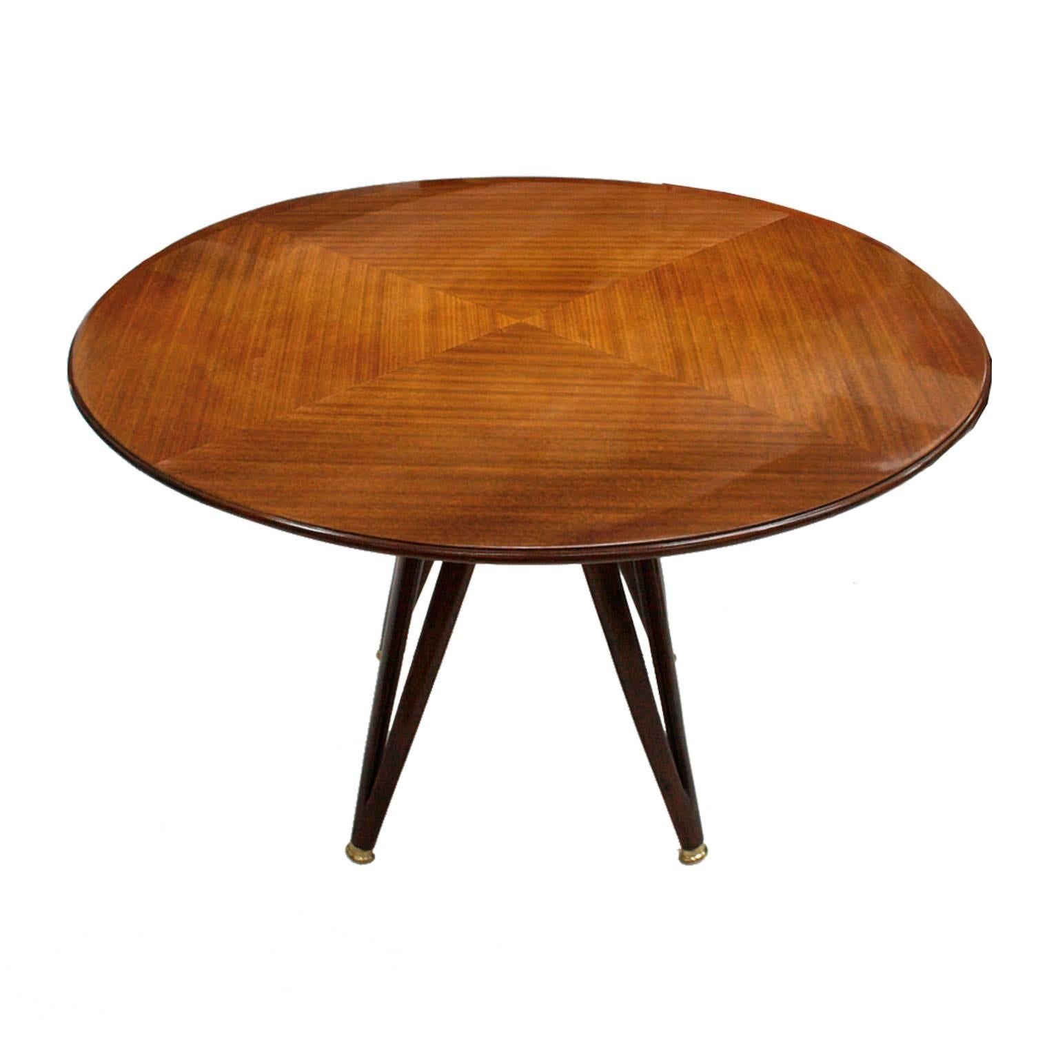 Pedestal table with base made in real rosewood and covered with rosewood on top. Brass trims.
  