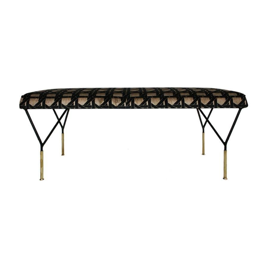Italian bench with structure made in black lacquered iron and legs finished in brass covers and upholstered in cotton and silk velvet with geometric print edited by Gastón and Daniela.