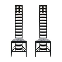 Paire de chaises "292 Hill House 1" conçues par Mackintosh