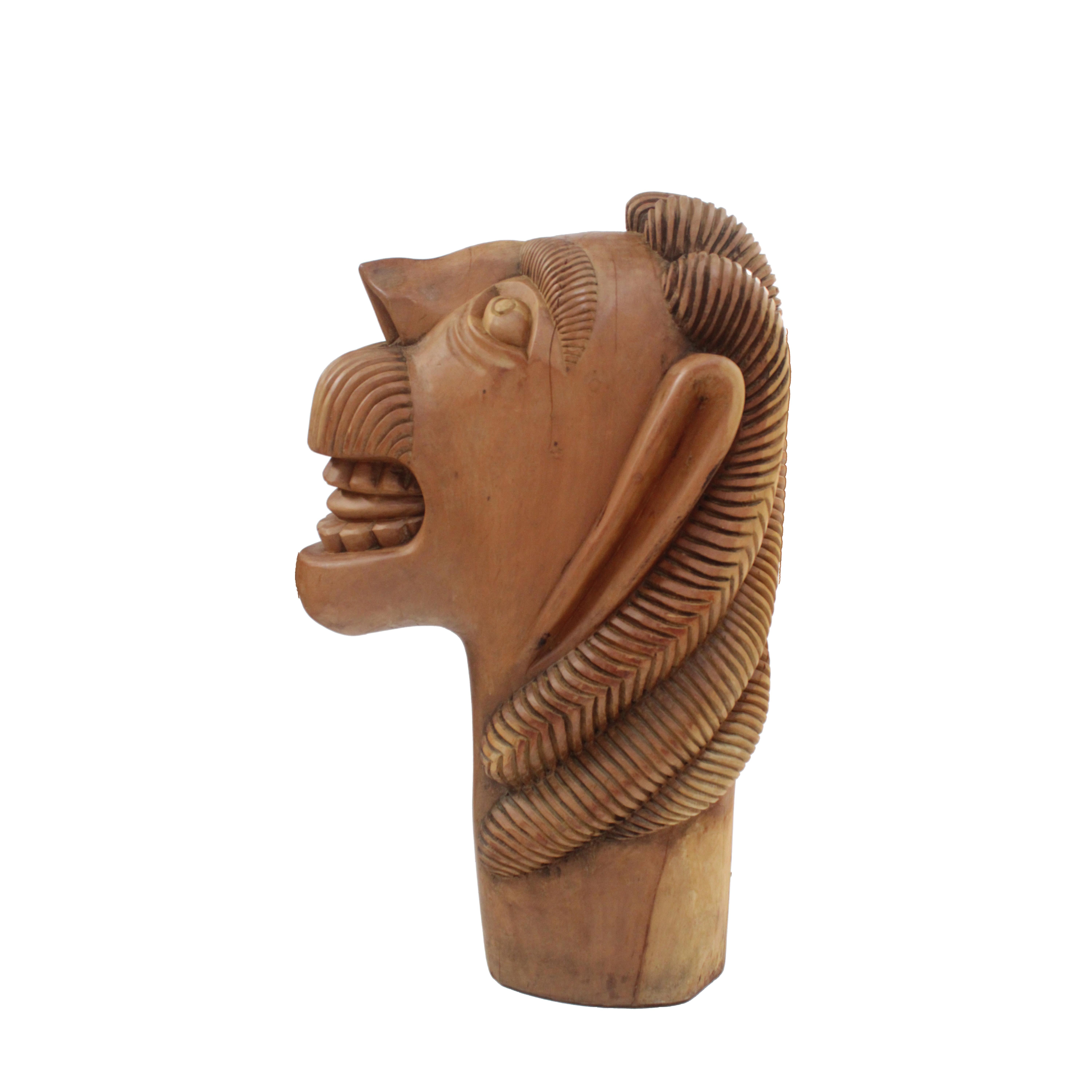 Sculpté à la main Figure de bateau Carranca brésilien du 19e siècle de style primitiviste en vente