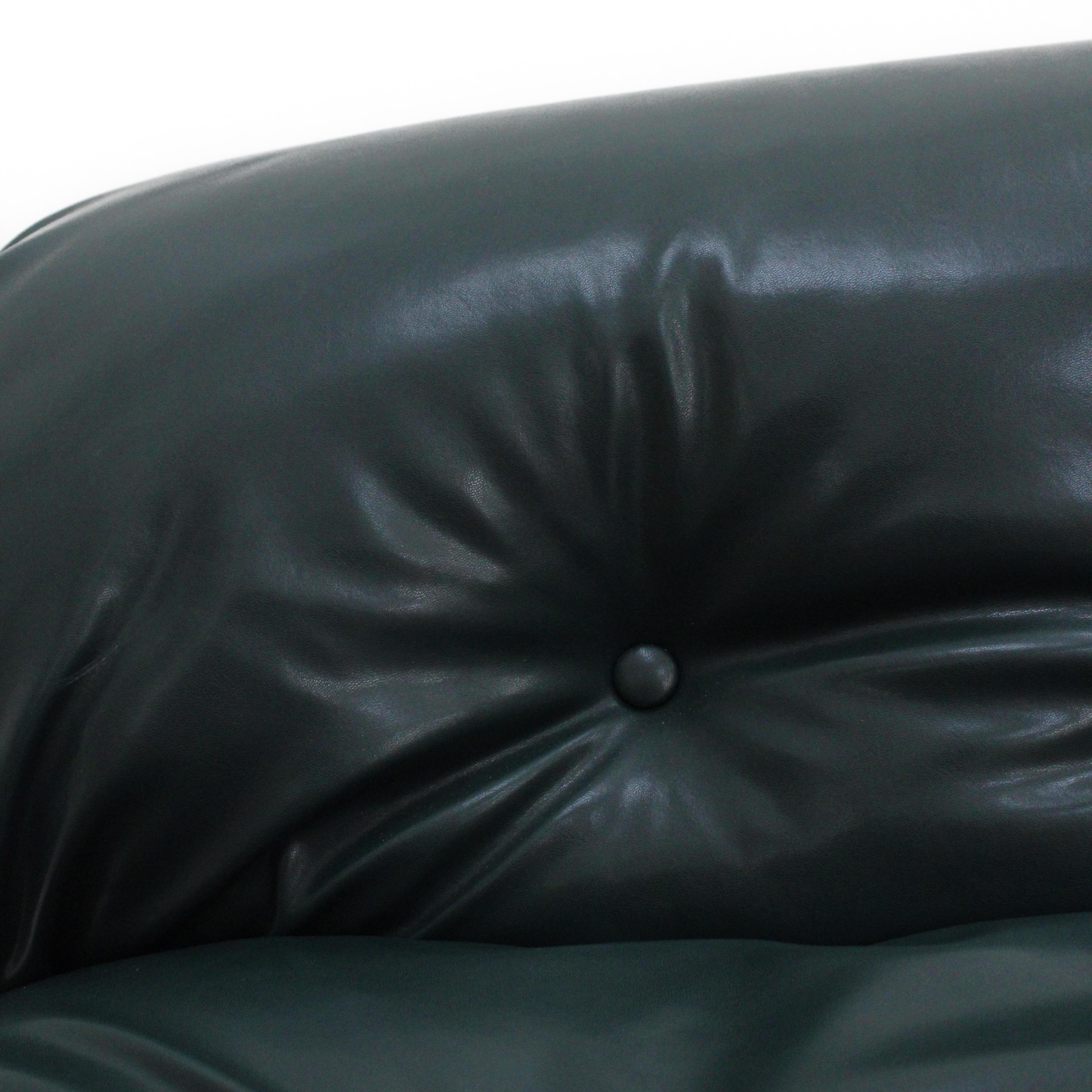 Milieu du XXe siècle Canapé Soriana de Tobia Scarpa pour Cassina, Italie, années 1960, cuir vert et acier en vente