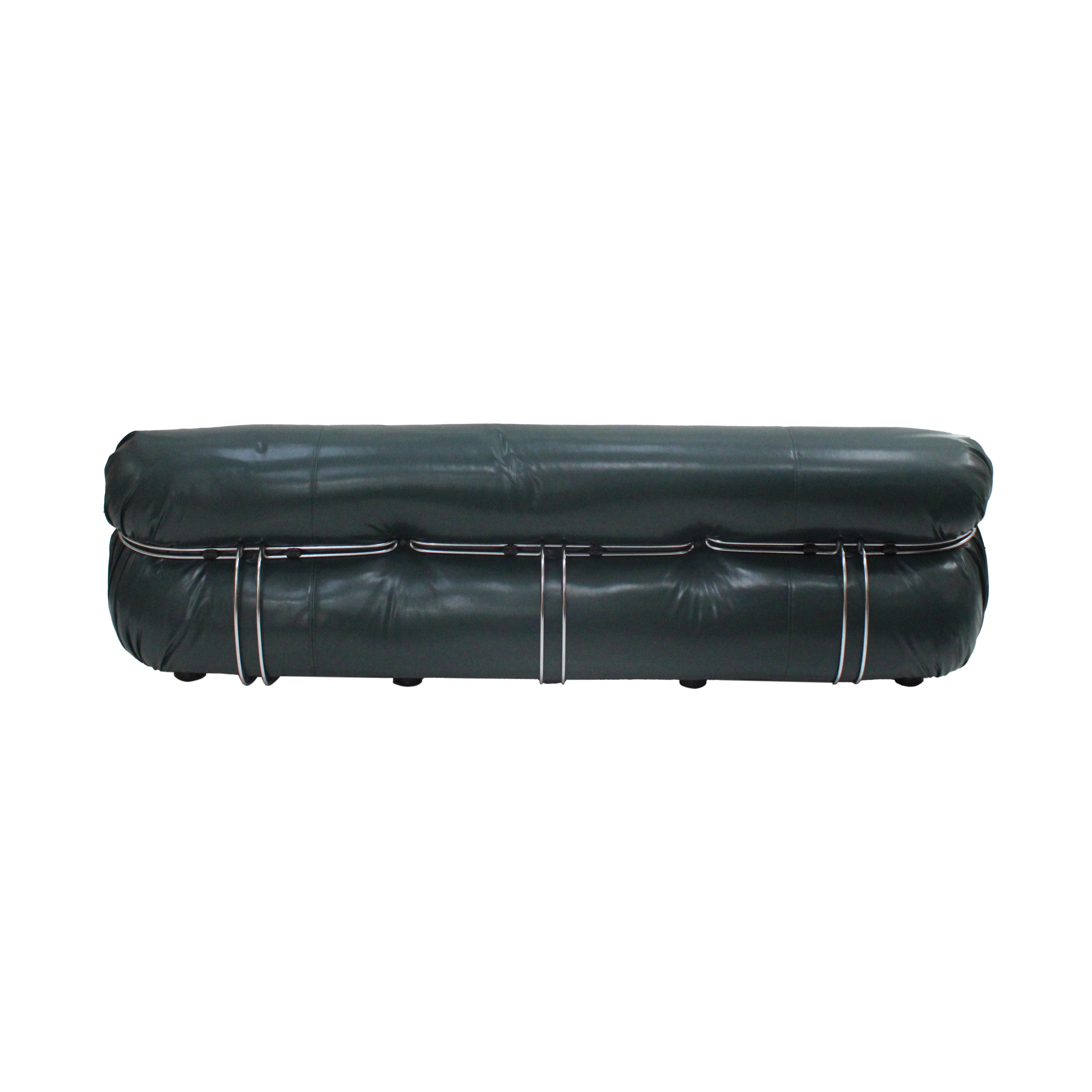 Mid-Century Modern Canapé Soriana de Tobia Scarpa pour Cassina, Italie, années 1960, cuir vert et acier en vente