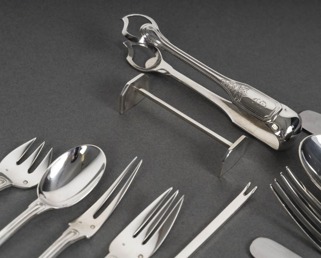 JEAN TETARD - Set de couverts en argent massif 199 pièces - années 1930 Excellent état - En vente à SAINT-OUEN-SUR-SEINE, FR