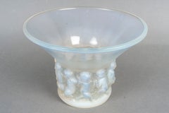 1930 René Lalique – Vase „Farandole“, opaleszierend