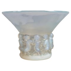 1930 René Lalique – Vase „Farandole“, opaleszierend