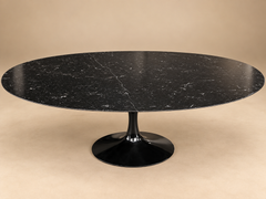Eero Saarinen pour Knoll – Table ovale « Tulip », marbre Marquina