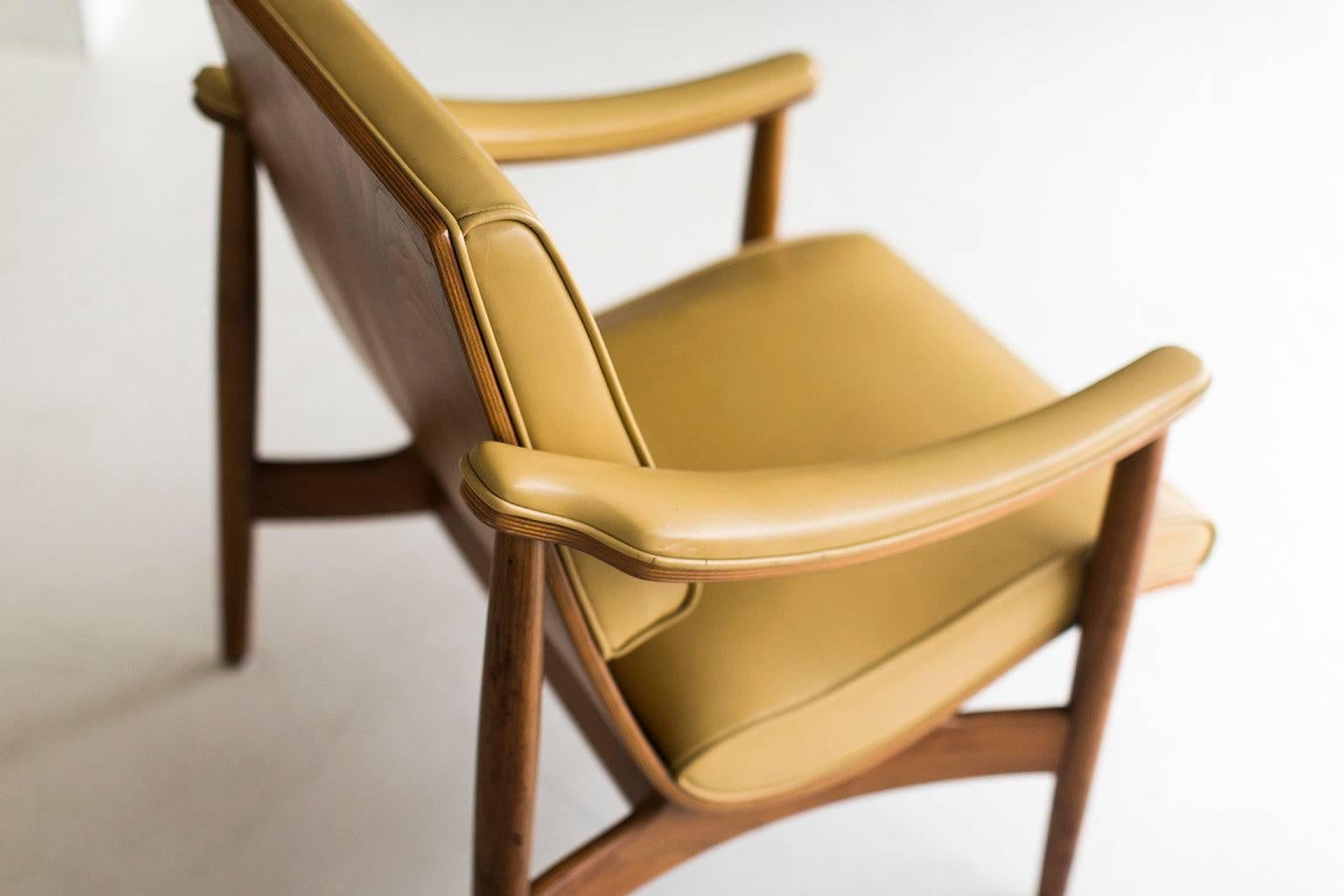 Fabric Modern Thonet Lounge Chairs