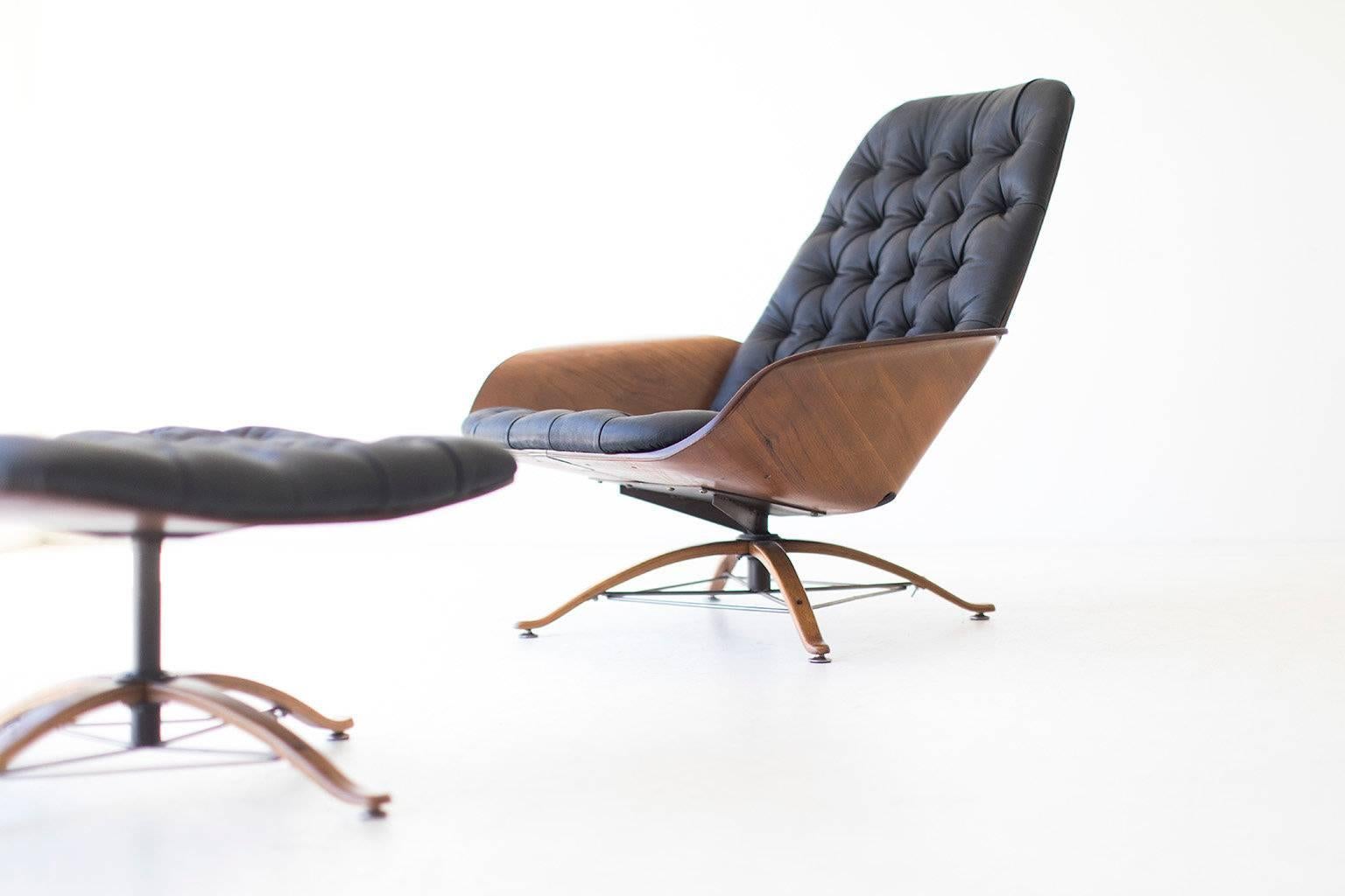 Designer: George Mulhauser

Manufacturer: Plycraft. 
Period/model: Mid-Century Modern. 
Specifications: Walnut Veneer, Oiled Leather. 

Condition: 

This George Mulhauser lounge chair and ottoman for Plycraft have been professionally cleaned