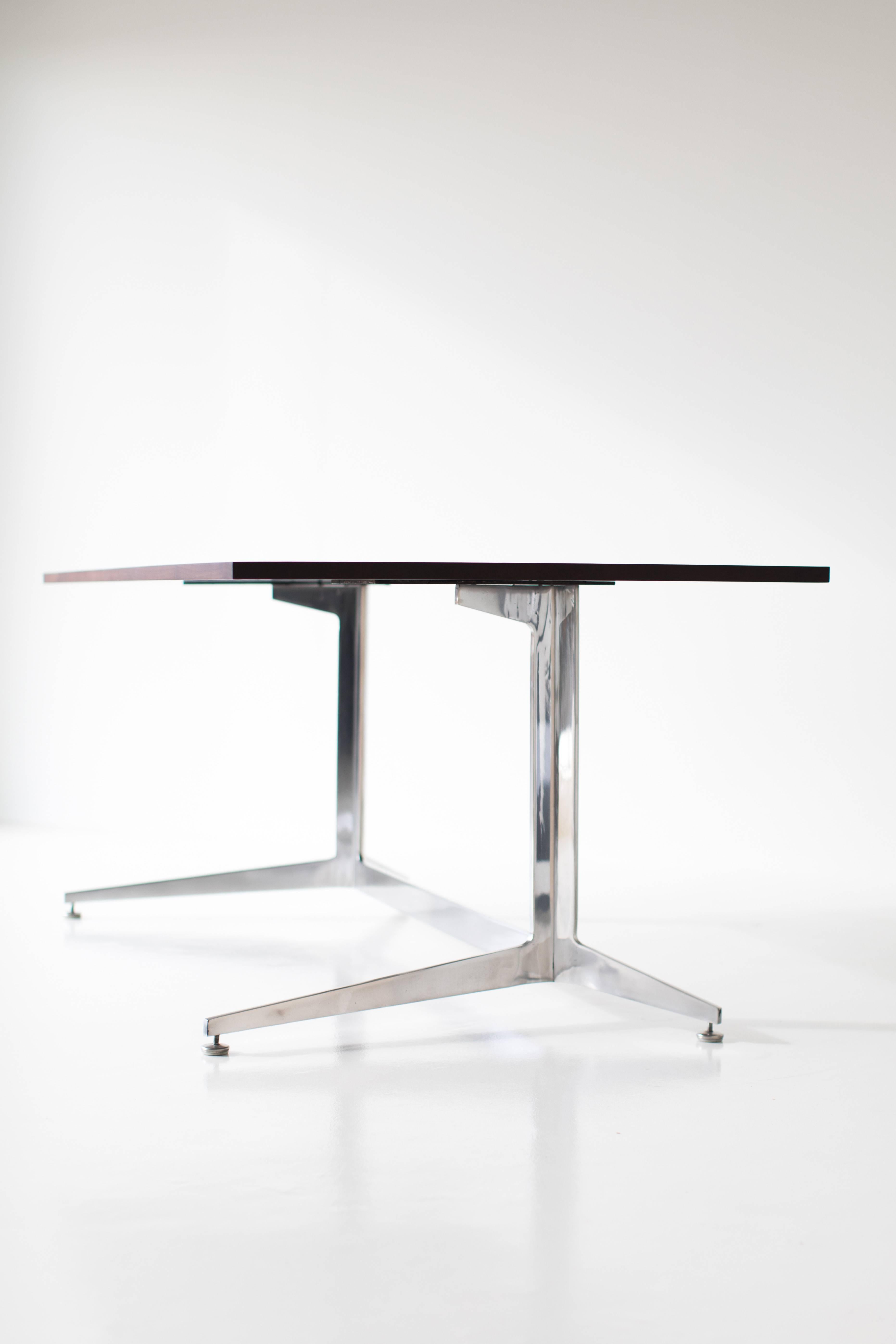 Designer: Ward Bennett.

Manufacturer: Lehigh Leopold.
Period and model: Mid-Century Modern.
Specifications: Aluminum, Walnut.

Condition:

This Ward Bennett desk for Lehigh Leopold is in excellent condition. The aluminum has been