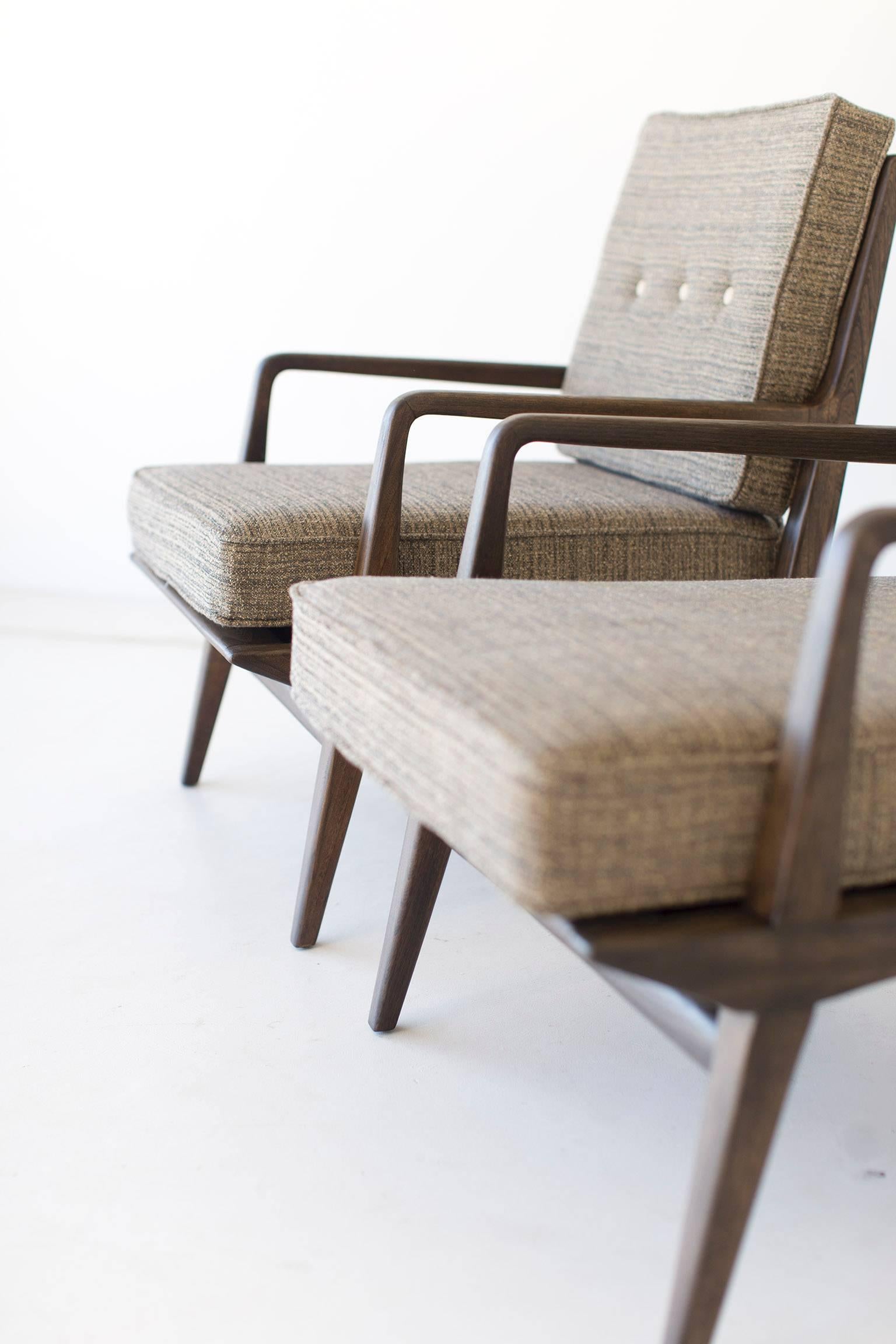 Designer: Carlo de Carli. 

Manufacturer: M. Singer & Sons
Period and model: Mid-Century Modern. 
Specifications: Fabric, wood. 

Condition: 

These Carlo de Carli lounge chairs for M. Singer & Sons are in excellent restored