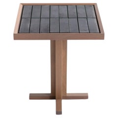 Beistelltisch „Bertu“, Beistelltisch mit Fliesen in den Farben „Modern Greywash“ und „Charcoal“, Sapele-Mahagoni