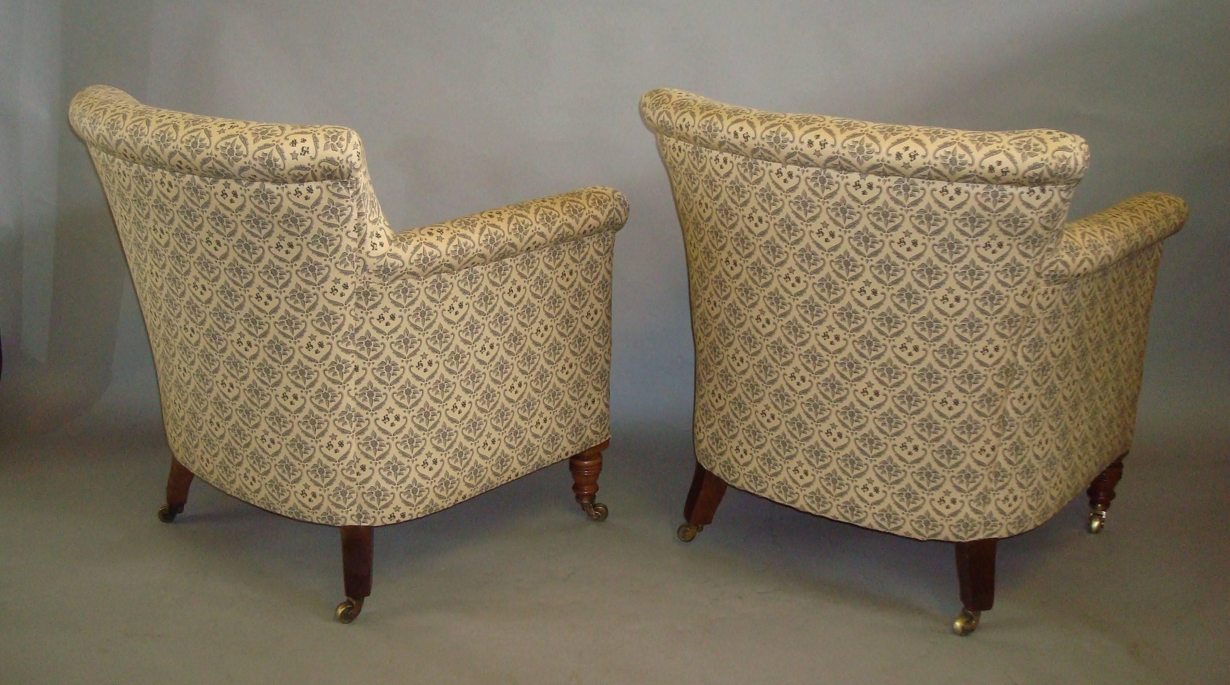 Late 19th Century Pair of Howard & Sons Armchairs In Excellent Condition In Moreton-in-Marsh, Gloucestershire