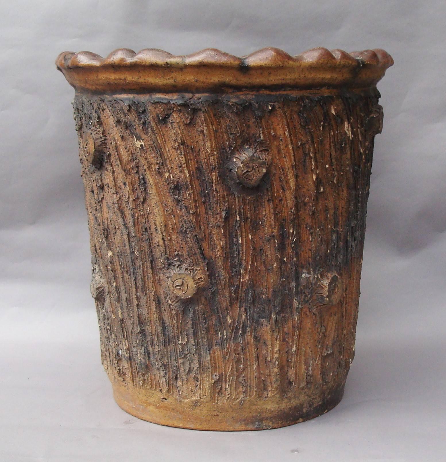 Large 19th Century Pottery Jardinière or Log Bin In Excellent Condition For Sale In Moreton-in-Marsh, Gloucestershire