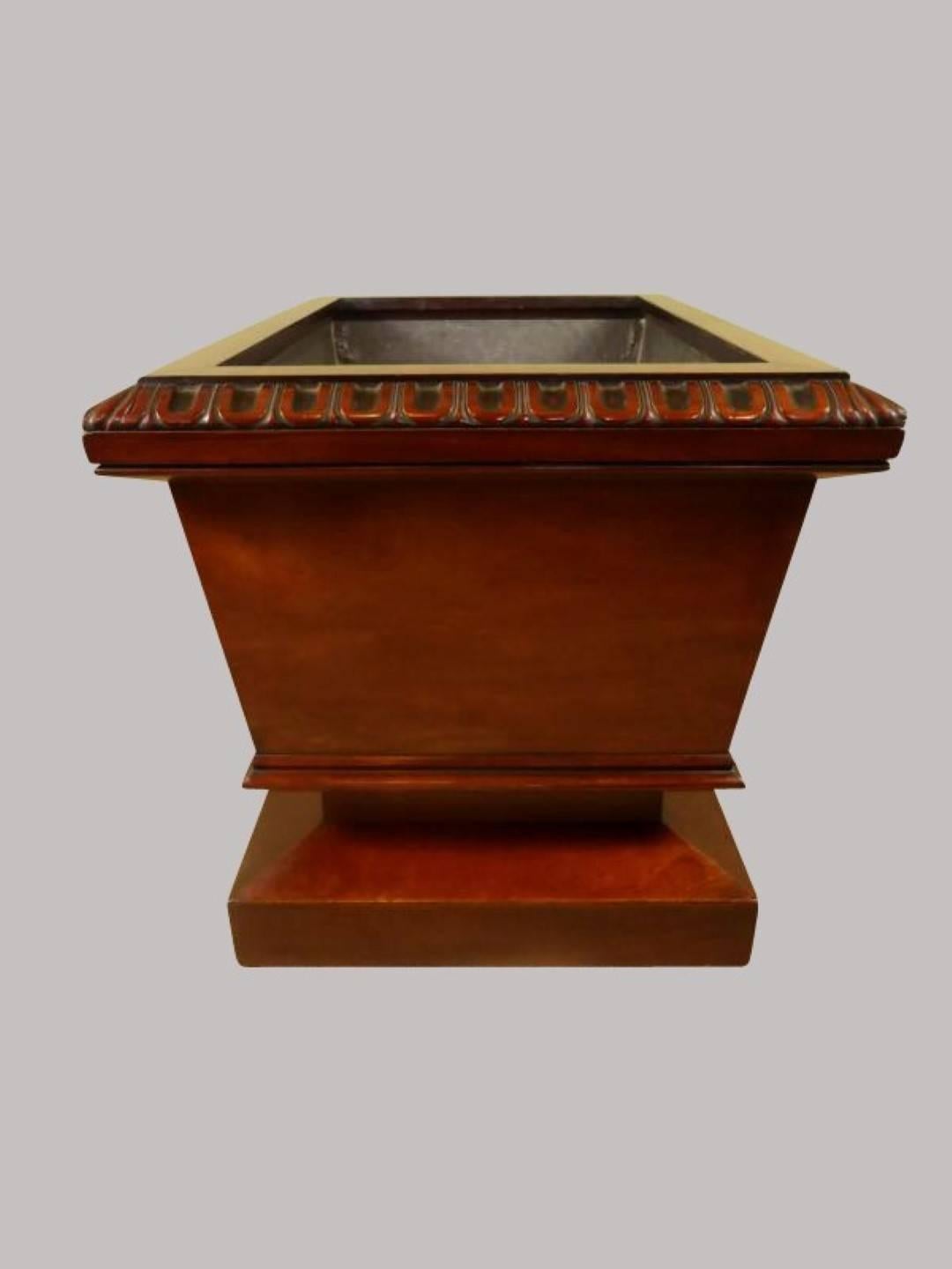 Late Regency Mahogany Open Wine Cooler or Jardinière In Good Condition For Sale In Moreton-in-Marsh, Gloucestershire