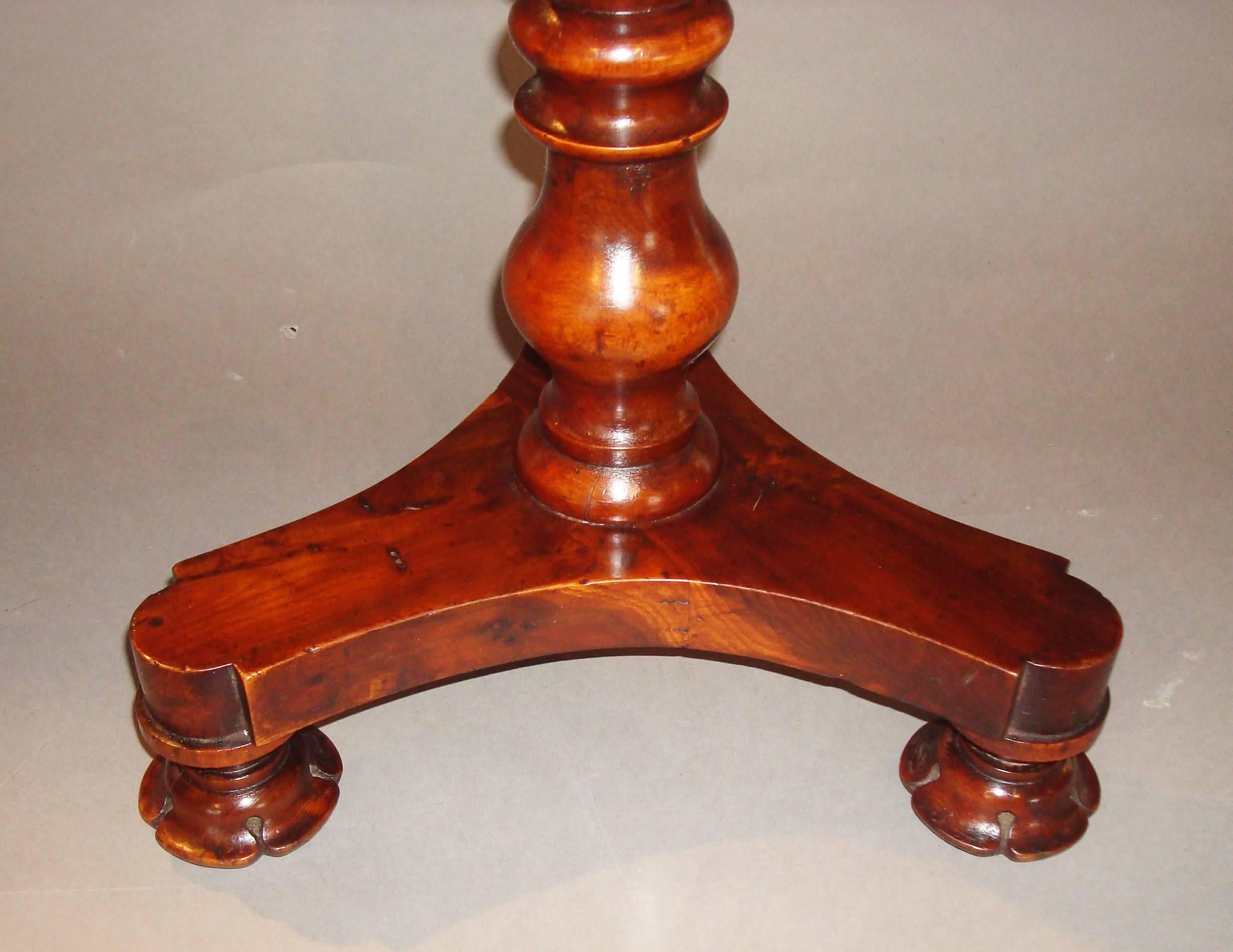Early 19th Century Regency Yew Wood Wine Occasional Table For Sale