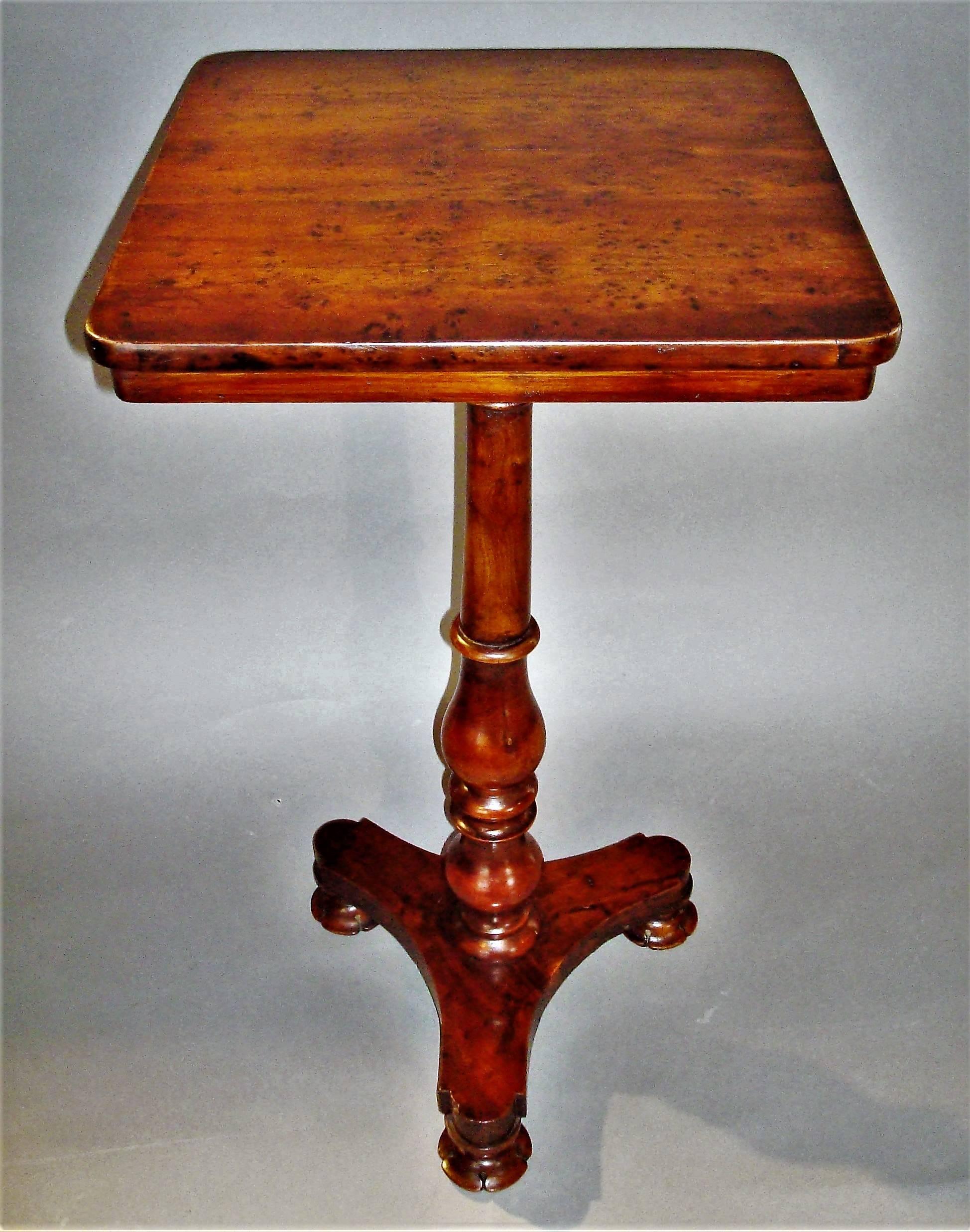 Regency Yew Wood Wine Occasional Table In Good Condition For Sale In Moreton-in-Marsh, Gloucestershire