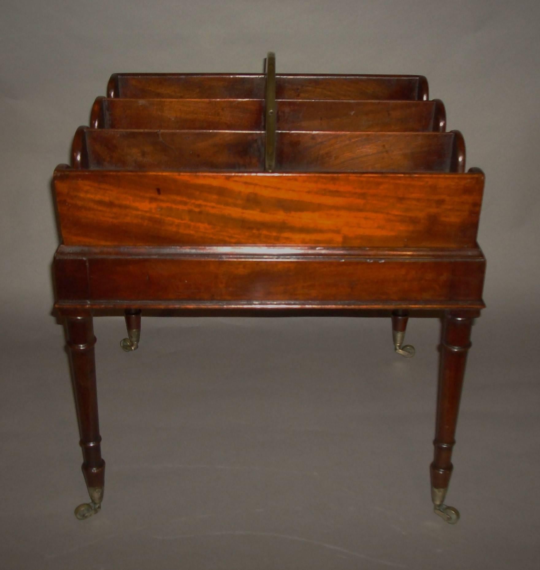 Late 18th Century Unusual George III Mahogany Bottle Carrier on Stand