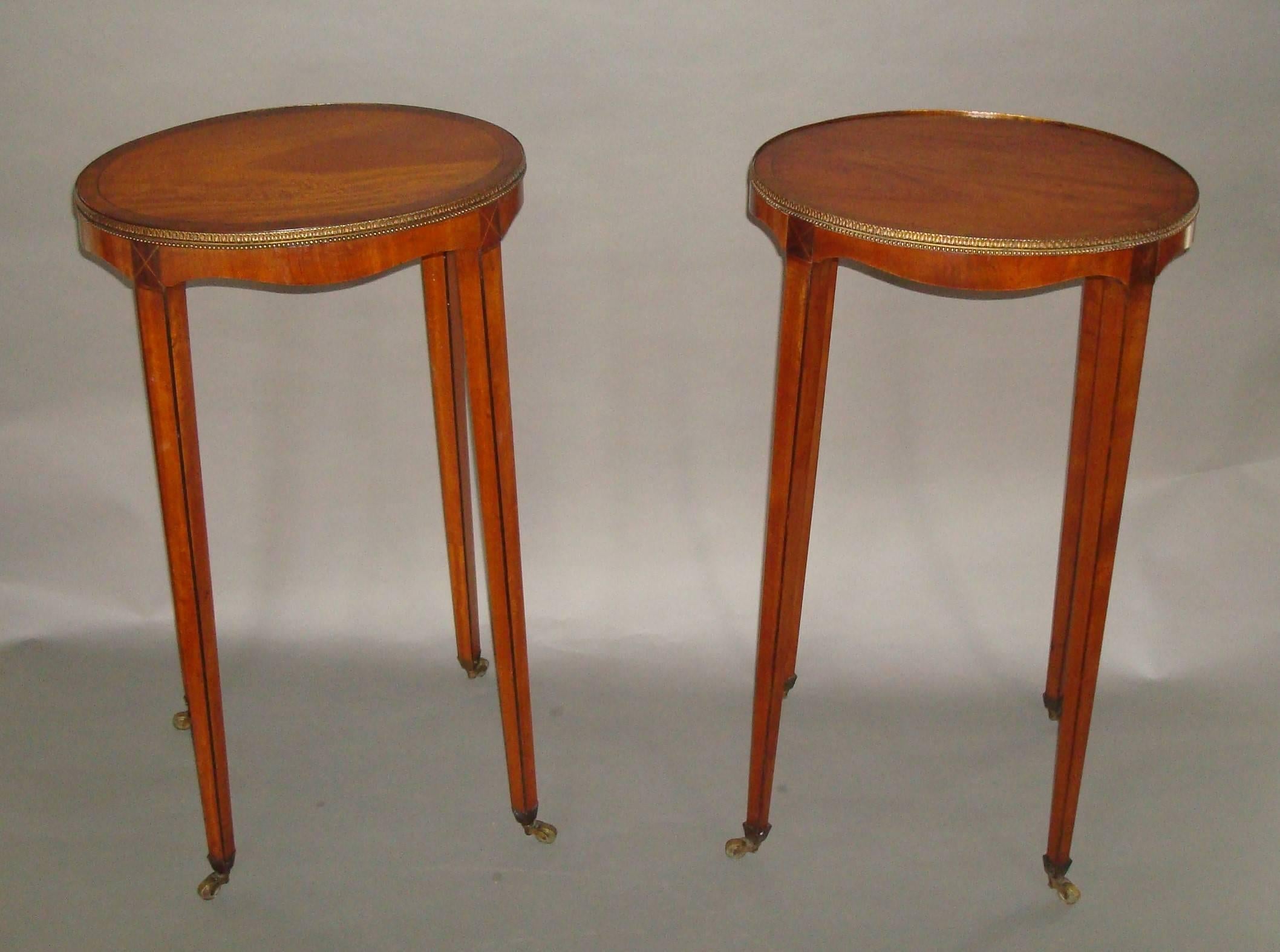 Late 18th Century Elegant George III Matched Pair of Satinwood Urn Stands For Sale