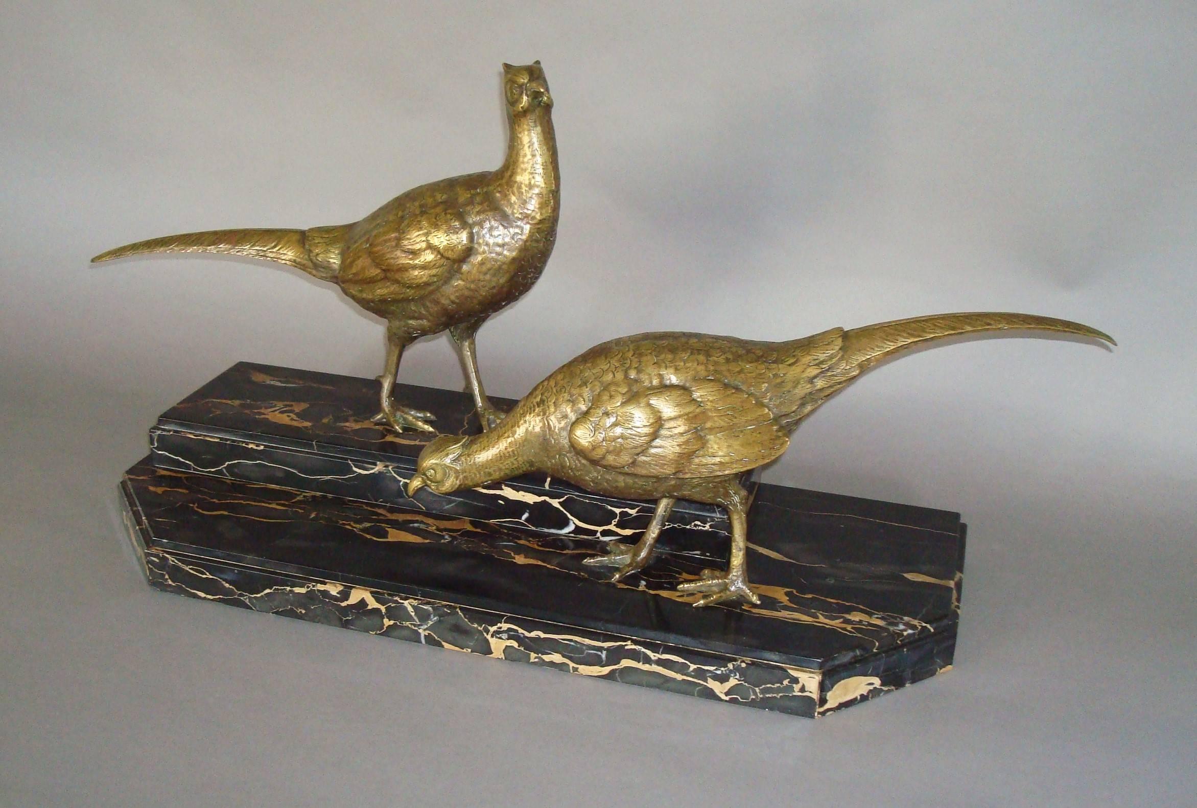 Early 20th Century Pair of Large Gilt Bronze Pheasants In Excellent Condition In Moreton-in-Marsh, Gloucestershire