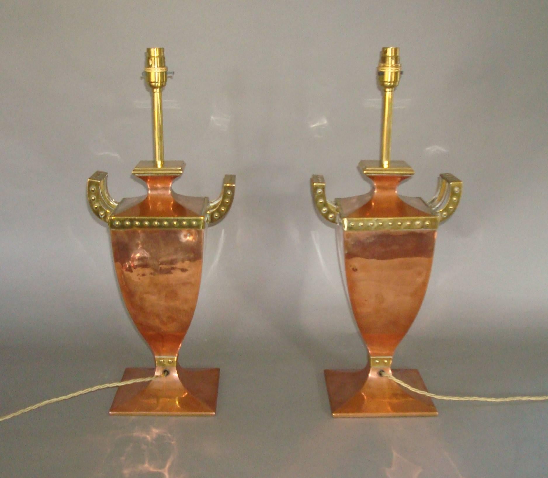 Polished Early 20th Century Pair of Copper and Brass Lamps For Sale