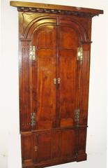 Georgian Irish Yewwood Standing Corner Cupboard
