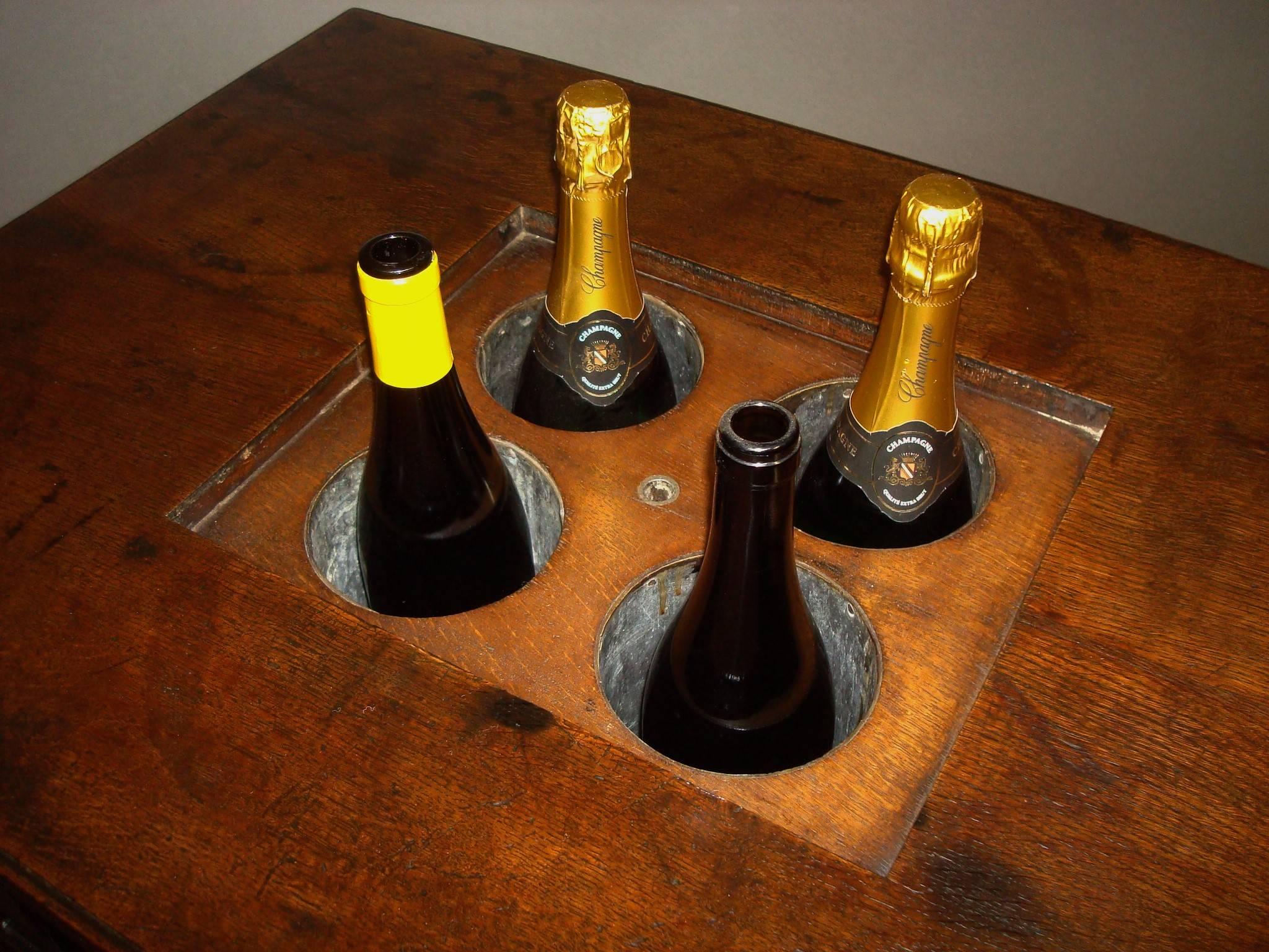 19th Century Gothic Oak Champagne or Wine Cooler Table In Excellent Condition For Sale In Moreton-in-Marsh, Gloucestershire