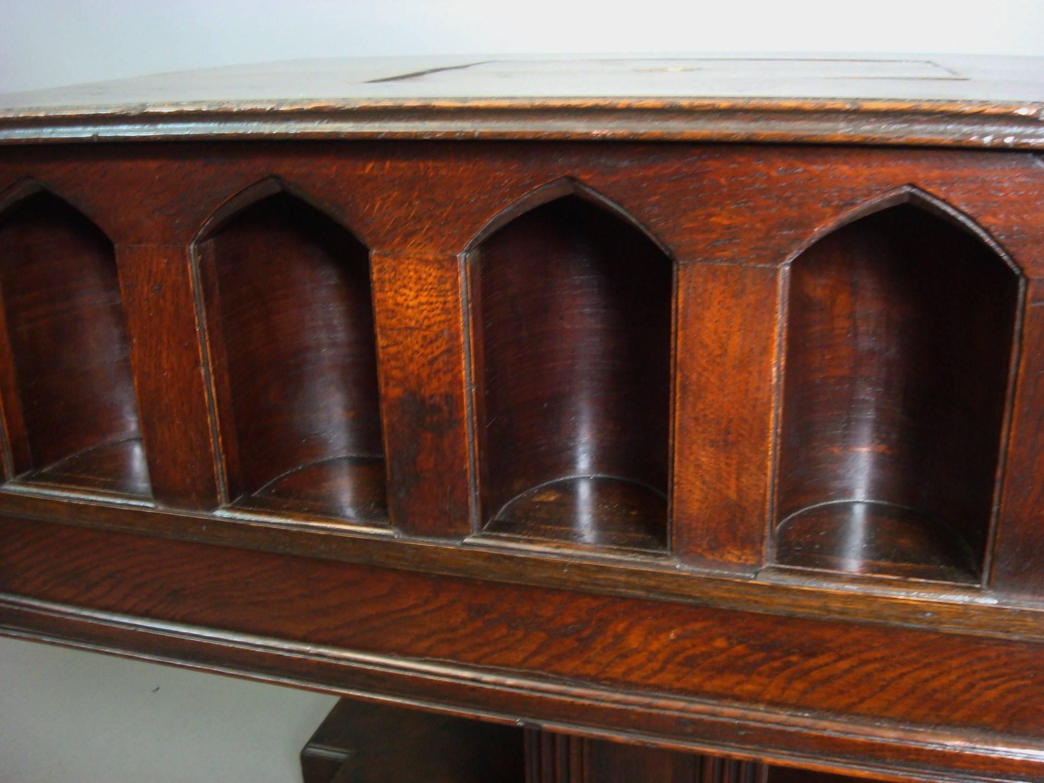 19th Century Gothic Oak Champagne or Wine Cooler Table For Sale 5